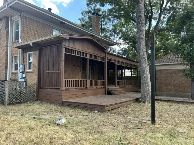 Rear deck