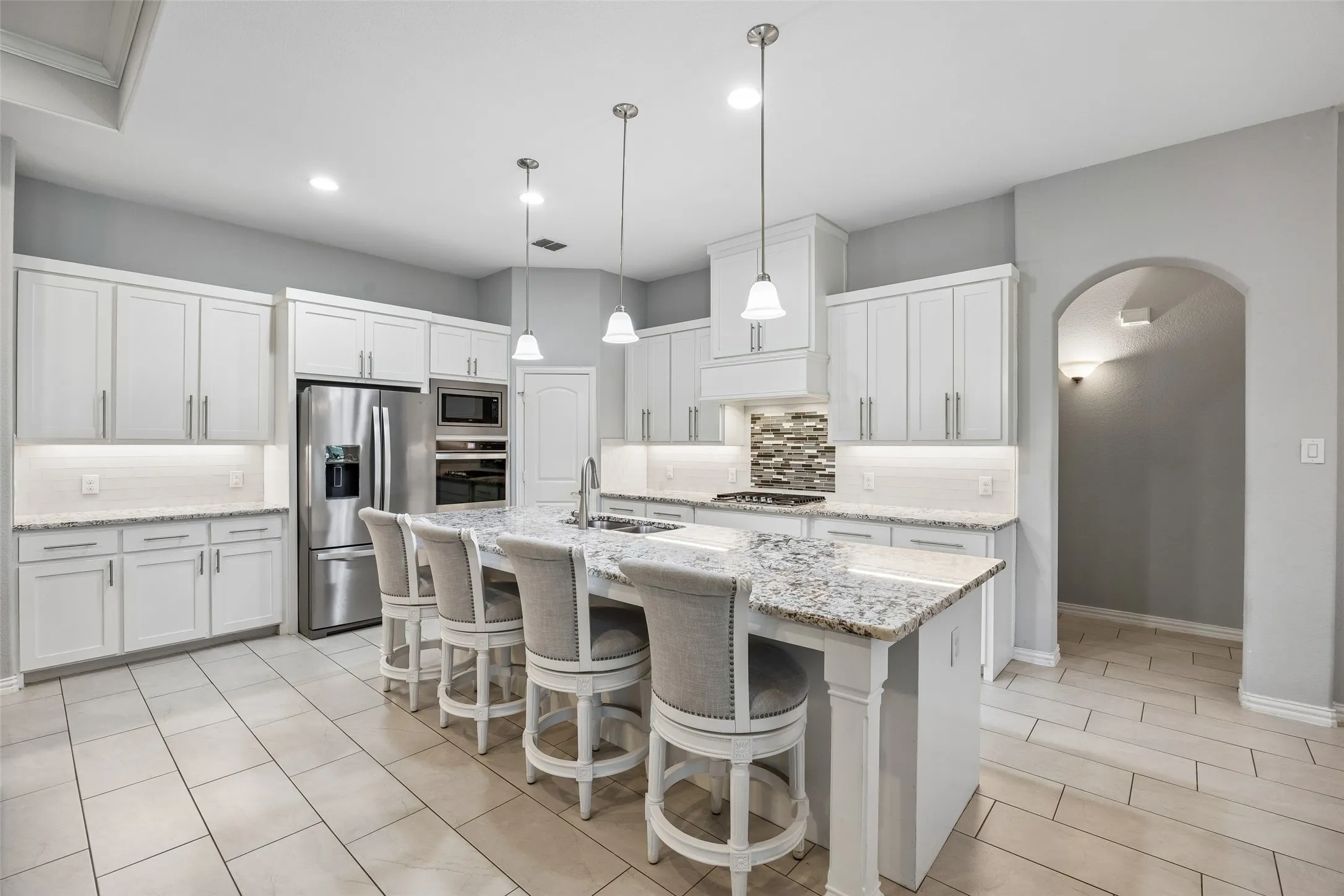 Single Family Residence For Sale in Ellis County , 2015 Alps Court, Cedar Hill, Texas 75104, 4 Bedroom, 3 Bathroom, 3 Garage spaces, 2,972 Sqft, built in 2019, mls#21272647, Real Estate Agent in Cedar Hill, Homes For Sale in Ellis county, Homes For Sale in Cedar Hill, Realtor in Cedar Hill Texas, Real Estate Brokerage Independent Realty Texas, Luminita Cordes Realtor