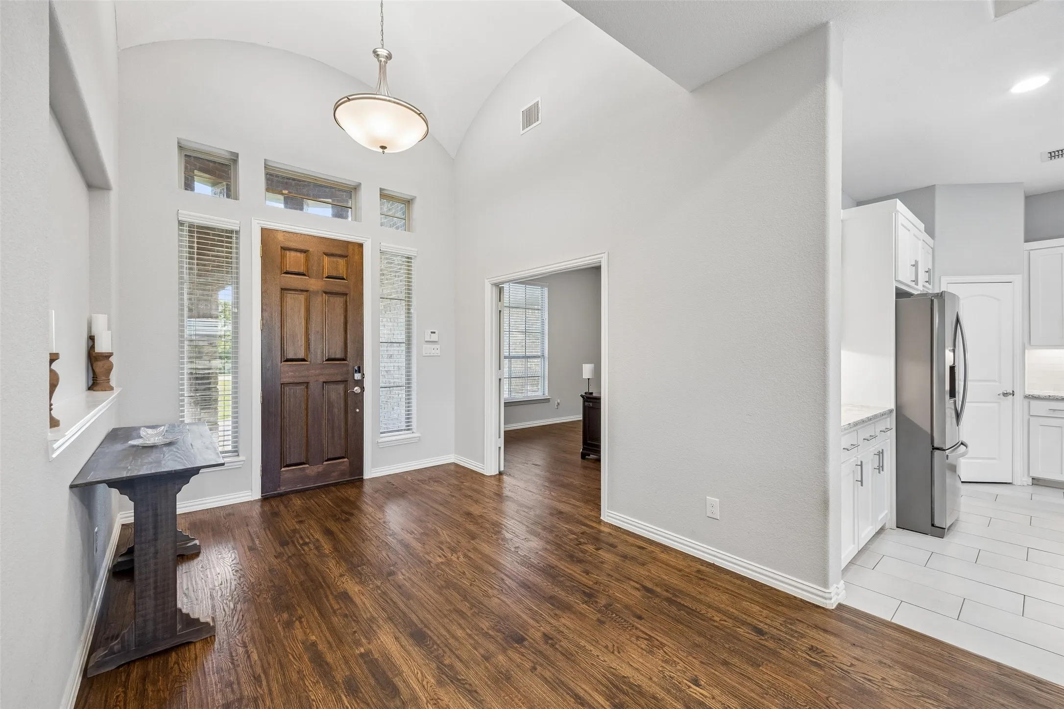 Single Family Residence For Sale in Ellis County , 2015 Alps Court, Cedar Hill, Texas 75104, 4 Bedroom, 3 Bathroom, 3 Garage spaces, 2,972 Sqft, built in 2019, mls#21272647, Real Estate Agent in Cedar Hill, Homes For Sale in Ellis county, Homes For Sale in Cedar Hill, Realtor in Cedar Hill Texas, Real Estate Brokerage Independent Realty Texas, Luminita Cordes Realtor