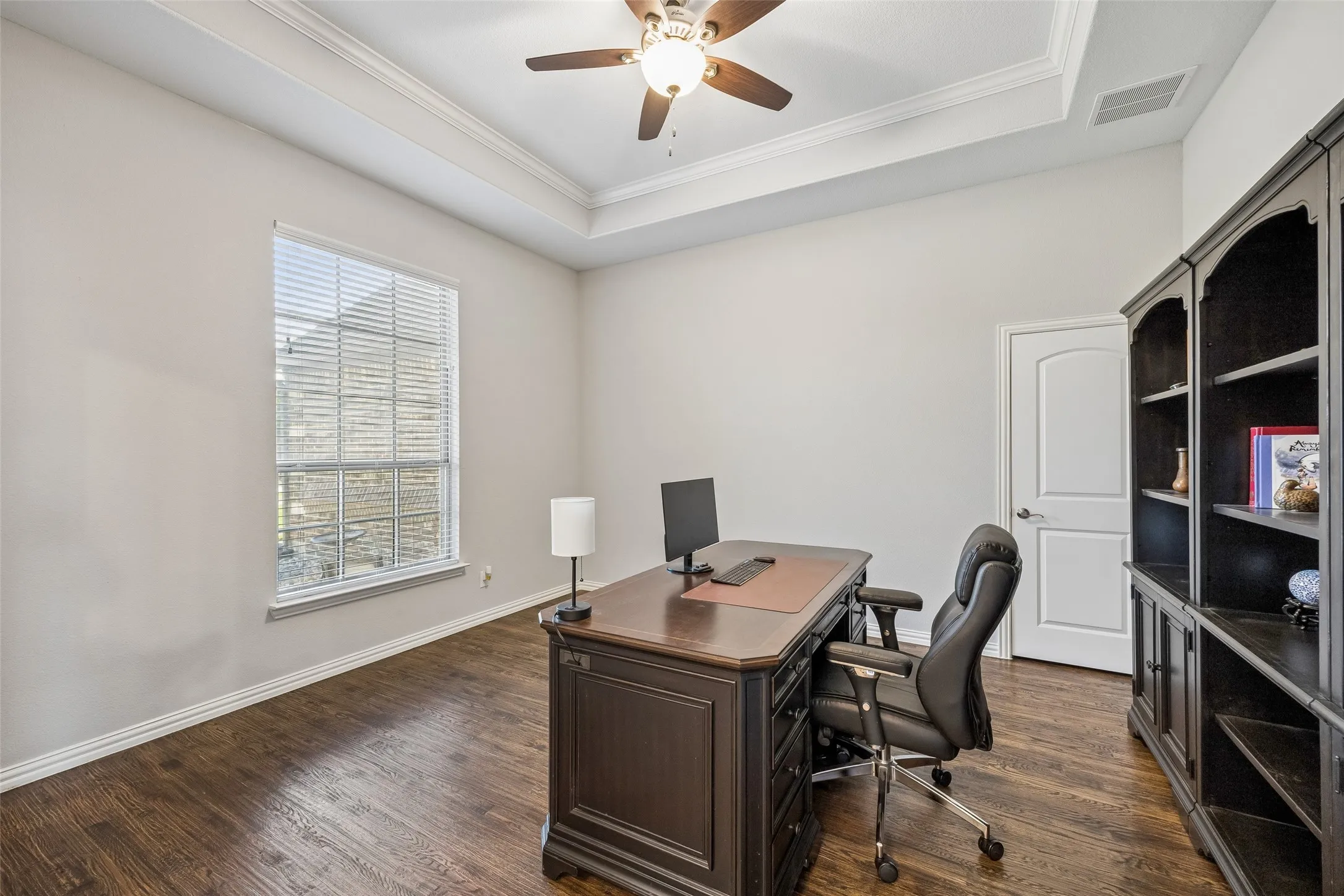 Single Family Residence For Sale in Ellis County , 2015 Alps Court, Cedar Hill, Texas 75104, 4 Bedroom, 3 Bathroom, 3 Garage spaces, 2,972 Sqft, built in 2019, mls#21272647, Real Estate Agent in Cedar Hill, Homes For Sale in Ellis county, Homes For Sale in Cedar Hill, Realtor in Cedar Hill Texas, Real Estate Brokerage Independent Realty Texas, Luminita Cordes Realtor