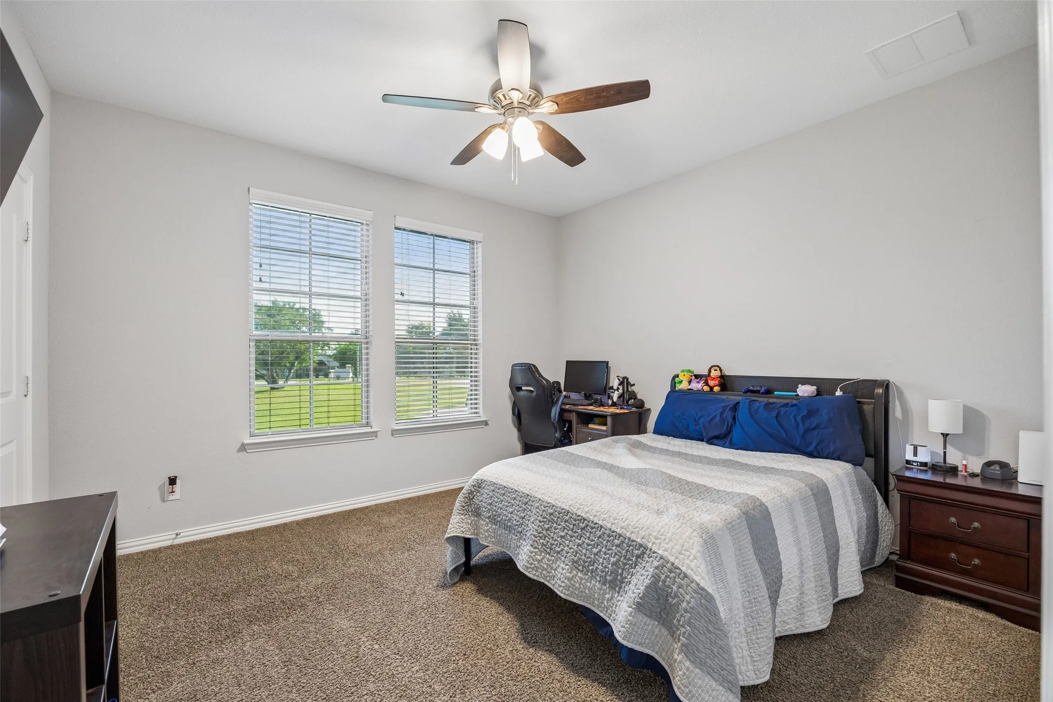 Single Family Residence For Sale in Ellis County , 2015 Alps Court, Cedar Hill, Texas 75104, 4 Bedroom, 3 Bathroom, 3 Garage spaces, 2,972 Sqft, built in 2019, mls#21272647, Real Estate Agent in Cedar Hill, Homes For Sale in Ellis county, Homes For Sale in Cedar Hill, Realtor in Cedar Hill Texas, Real Estate Brokerage Independent Realty Texas, Luminita Cordes Realtor