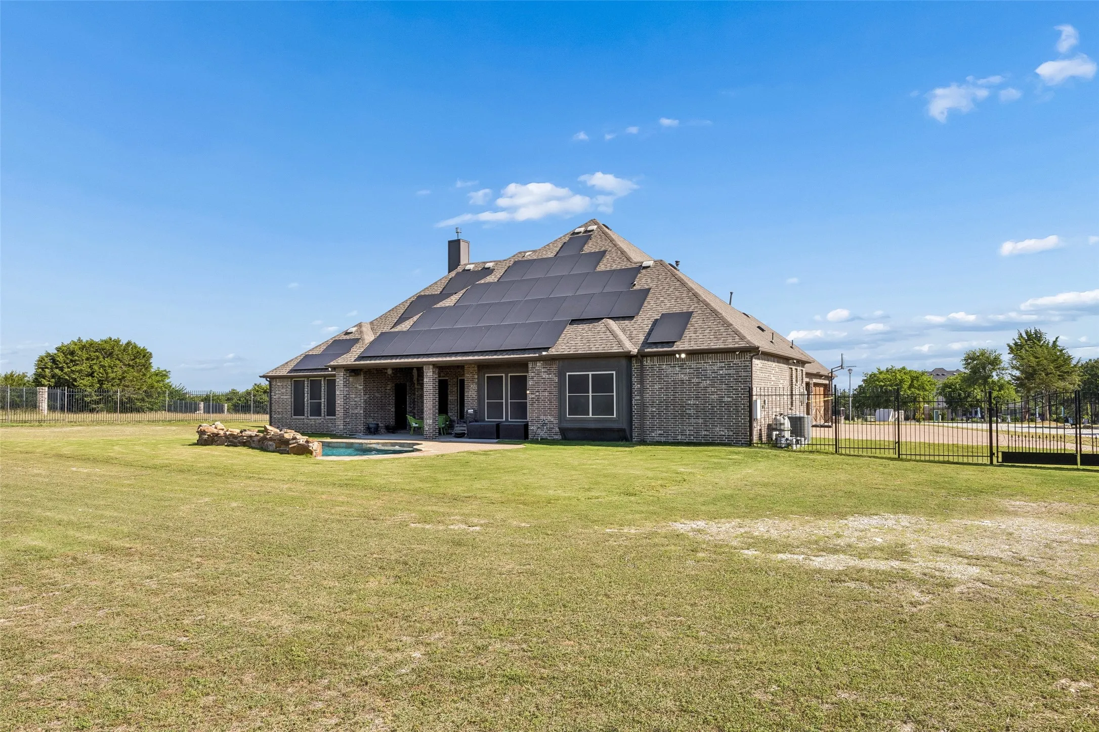 Single Family Residence For Sale in Ellis County , 2015 Alps Court, Cedar Hill, Texas 75104, 4 Bedroom, 3 Bathroom, 3 Garage spaces, 2,972 Sqft, built in 2019, mls#21272647, Real Estate Agent in Cedar Hill, Homes For Sale in Ellis county, Homes For Sale in Cedar Hill, Realtor in Cedar Hill Texas, Real Estate Brokerage Independent Realty Texas, Luminita Cordes Realtor