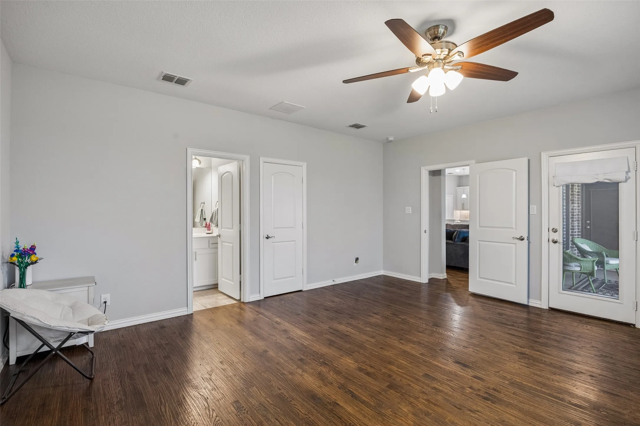 Single Family Residence For Sale in Ellis County , 2015 Alps Court, Cedar Hill, Texas 75104, 4 Bedroom, 3 Bathroom, 3 Garage spaces, 2,972 Sqft, built in 2019, mls#21272647, Real Estate Agent in Cedar Hill, Homes For Sale in Ellis county, Homes For Sale in Cedar Hill, Realtor in Cedar Hill Texas, Real Estate Brokerage Independent Realty Texas, Luminita Cordes Realtor