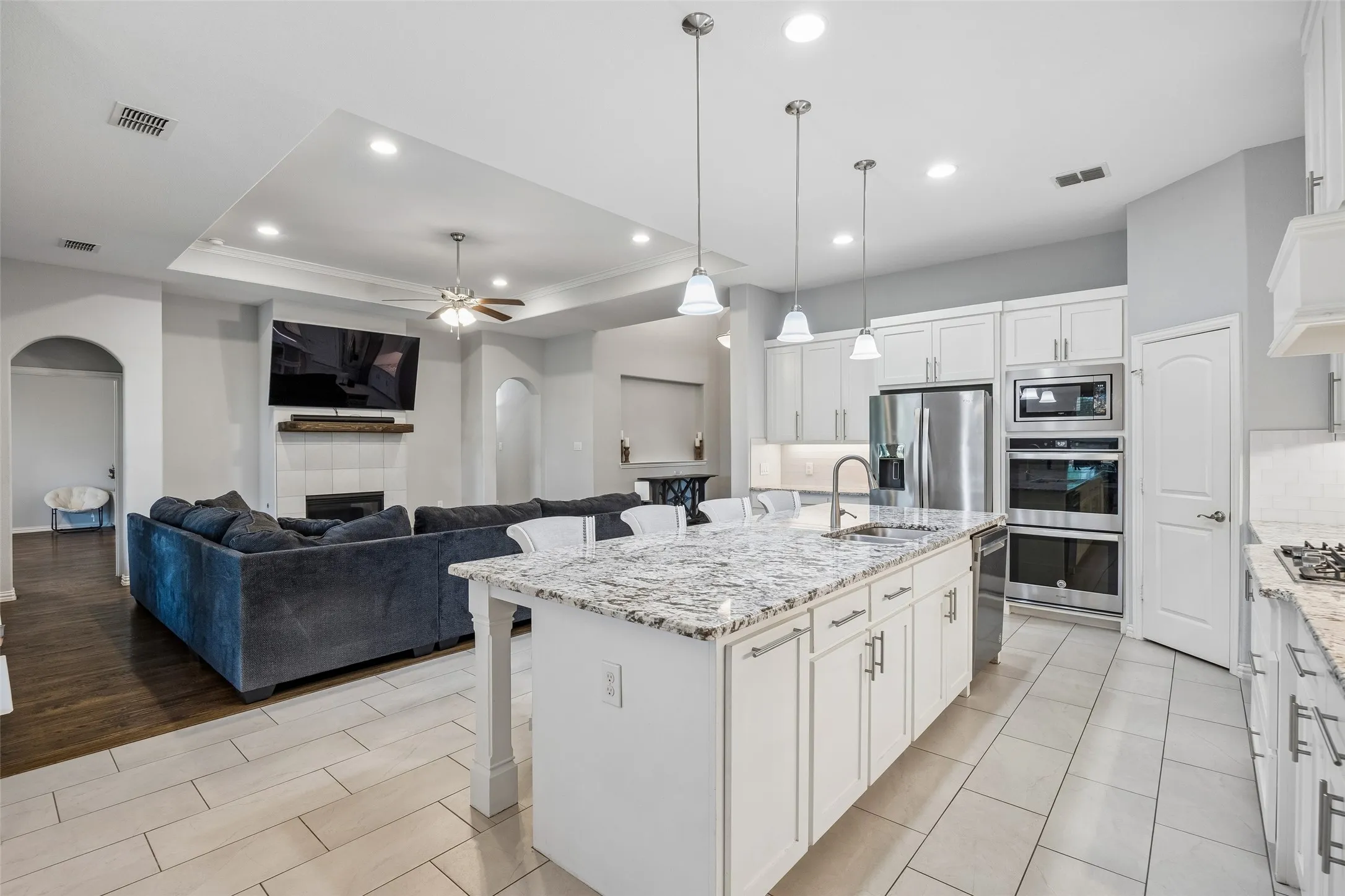 Single Family Residence For Sale in Ellis County , 2015 Alps Court, Cedar Hill, Texas 75104, 4 Bedroom, 3 Bathroom, 3 Garage spaces, 2,972 Sqft, built in 2019, mls#21272647, Real Estate Agent in Cedar Hill, Homes For Sale in Ellis county, Homes For Sale in Cedar Hill, Realtor in Cedar Hill Texas, Real Estate Brokerage Independent Realty Texas, Luminita Cordes Realtor