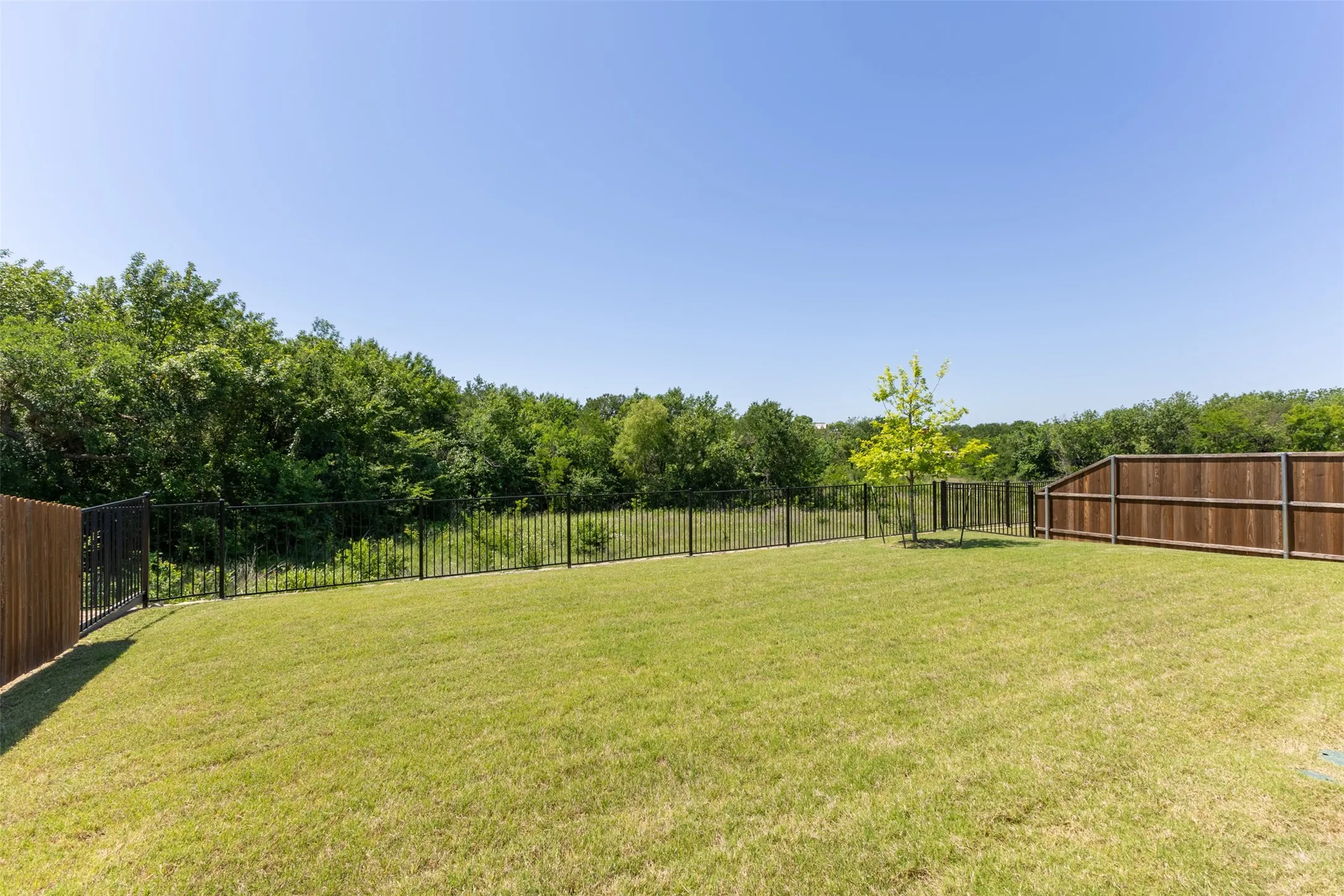 Single Family Residence For Sale in Kaufman County , 1515 bridlepath, Forney, Texas 75126, 4 Bedrooms, 3 Bathrooms, 2 Garage spaces, 1,916 Sqft, built in 2024, Price $300,000, mls#21272743, Real Estate Agent in Forney, Homes For Sale in Kaufman county, Homes For Sale in Forney, Realtor in Forney Texas, Real Estate Brokerage Independent Realty Texas, Luminita Cordes Realtor