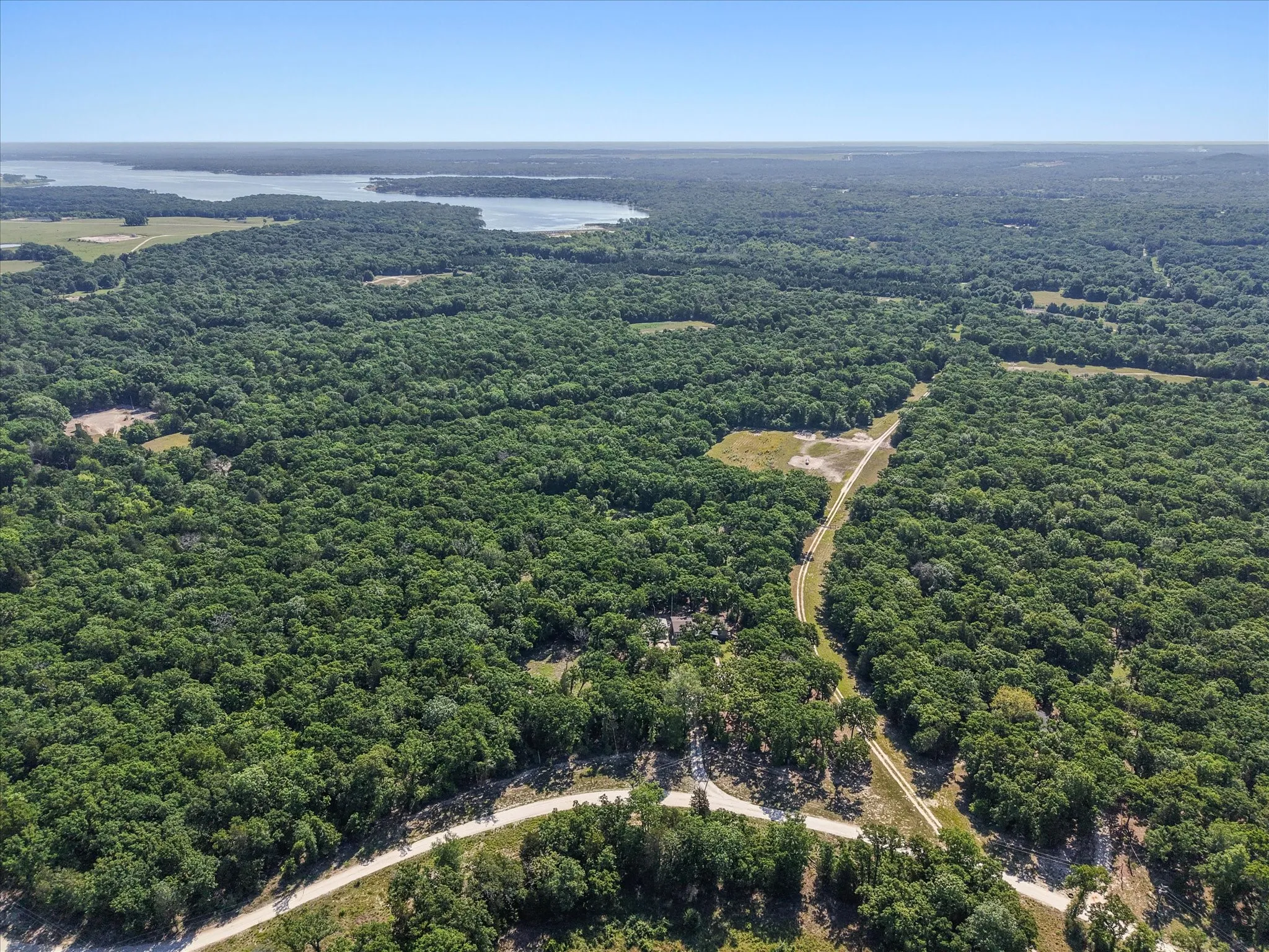 Mobile Home For Sale in Freestone County , 140 PRIVATE ROAD 207, Fairfield, Texas 75840, 3 Bedroom, 2 Bathroom, Garage spaces, 1,800 Sqft, built in 2023, mls#21268279, Real Estate Agent in Fairfield, Homes For Sale in Freestone county, Homes For Sale in Fairfield, Realtor in Fairfield Texas, Real Estate Brokerage Independent Realty Texas, Luminita Cordes Realtor