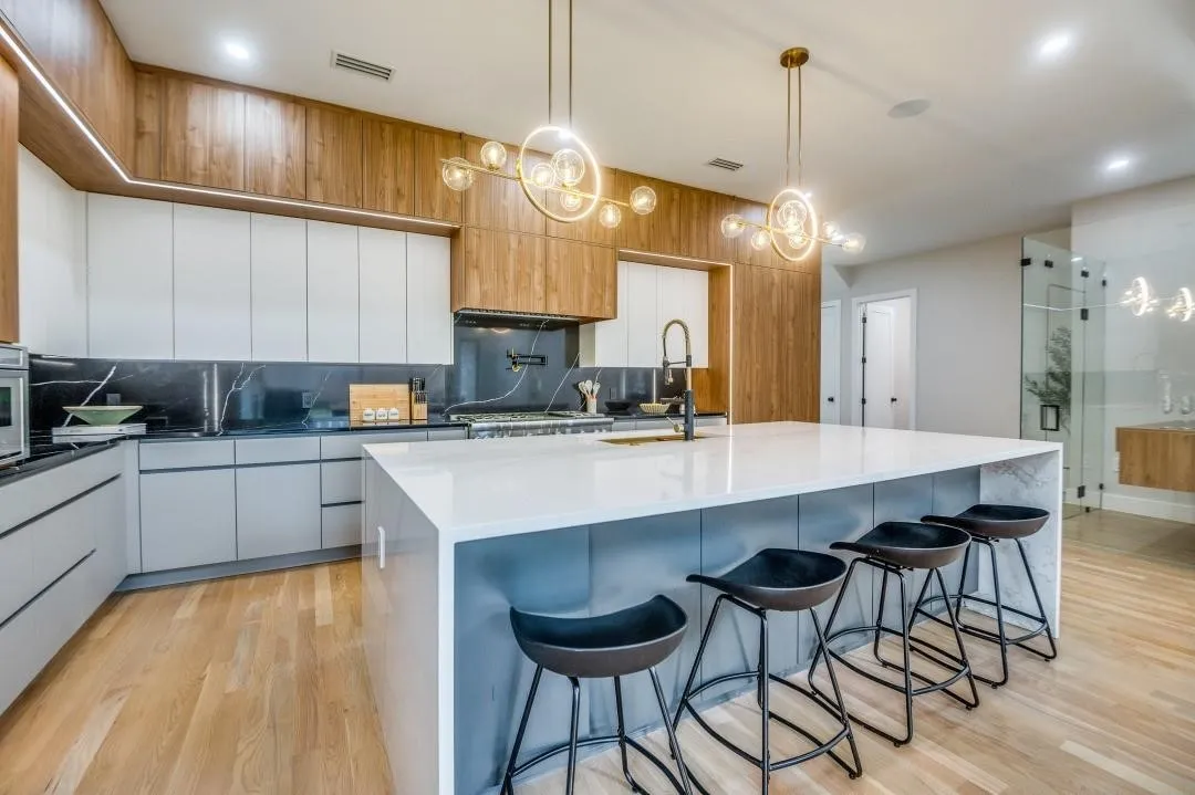 Single Family Residence For Rent in Dallas County , 2018 Euclid Avenue, Dallas, Texas 75206, 6 Bedroom, 4 Bathroom, 2 Garage spaces, 4,291 Sqft, built in 2023, mls#21272752, Real Estate Agent in Dallas, Homes For Rent in Dallas county, Homes For Rent in Dallas, Realtor in Dallas Texas, Real Estate Brokerage Independent Realty Texas, Luminita Cordes Realtor