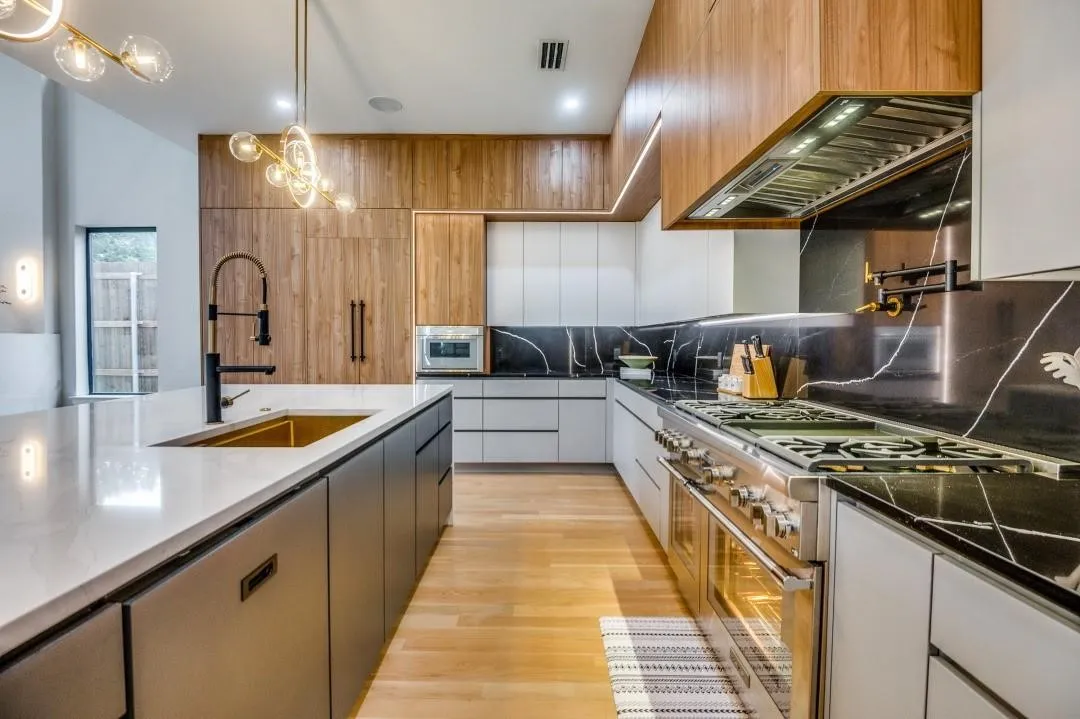 Single Family Residence For Rent in Dallas County , 2018 Euclid Avenue, Dallas, Texas 75206, 6 Bedroom, 4 Bathroom, 2 Garage spaces, 4,291 Sqft, built in 2023, mls#21272752, Real Estate Agent in Dallas, Homes For Rent in Dallas county, Homes For Rent in Dallas, Realtor in Dallas Texas, Real Estate Brokerage Independent Realty Texas, Luminita Cordes Realtor