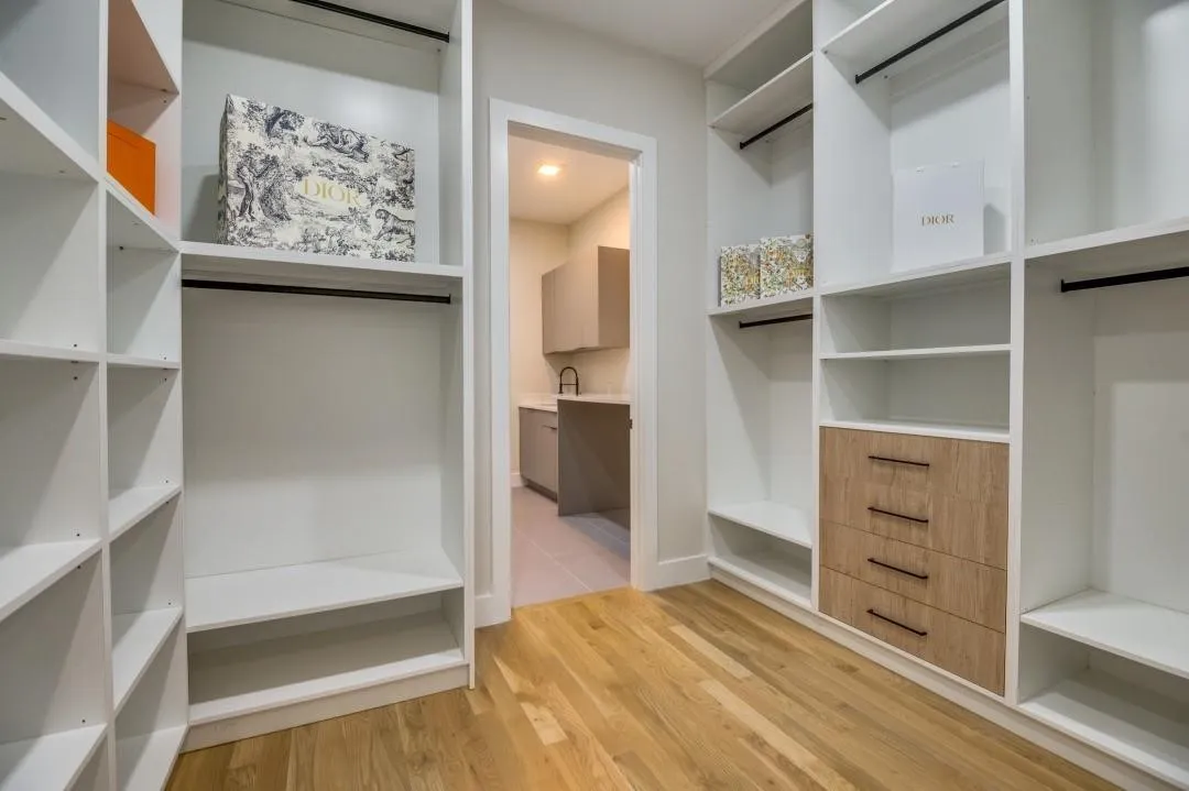 Single Family Residence For Rent in Dallas County , 2018 Euclid Avenue, Dallas, Texas 75206, 6 Bedroom, 4 Bathroom, 2 Garage spaces, 4,291 Sqft, built in 2023, mls#21272752, Real Estate Agent in Dallas, Homes For Rent in Dallas county, Homes For Rent in Dallas, Realtor in Dallas Texas, Real Estate Brokerage Independent Realty Texas, Luminita Cordes Realtor