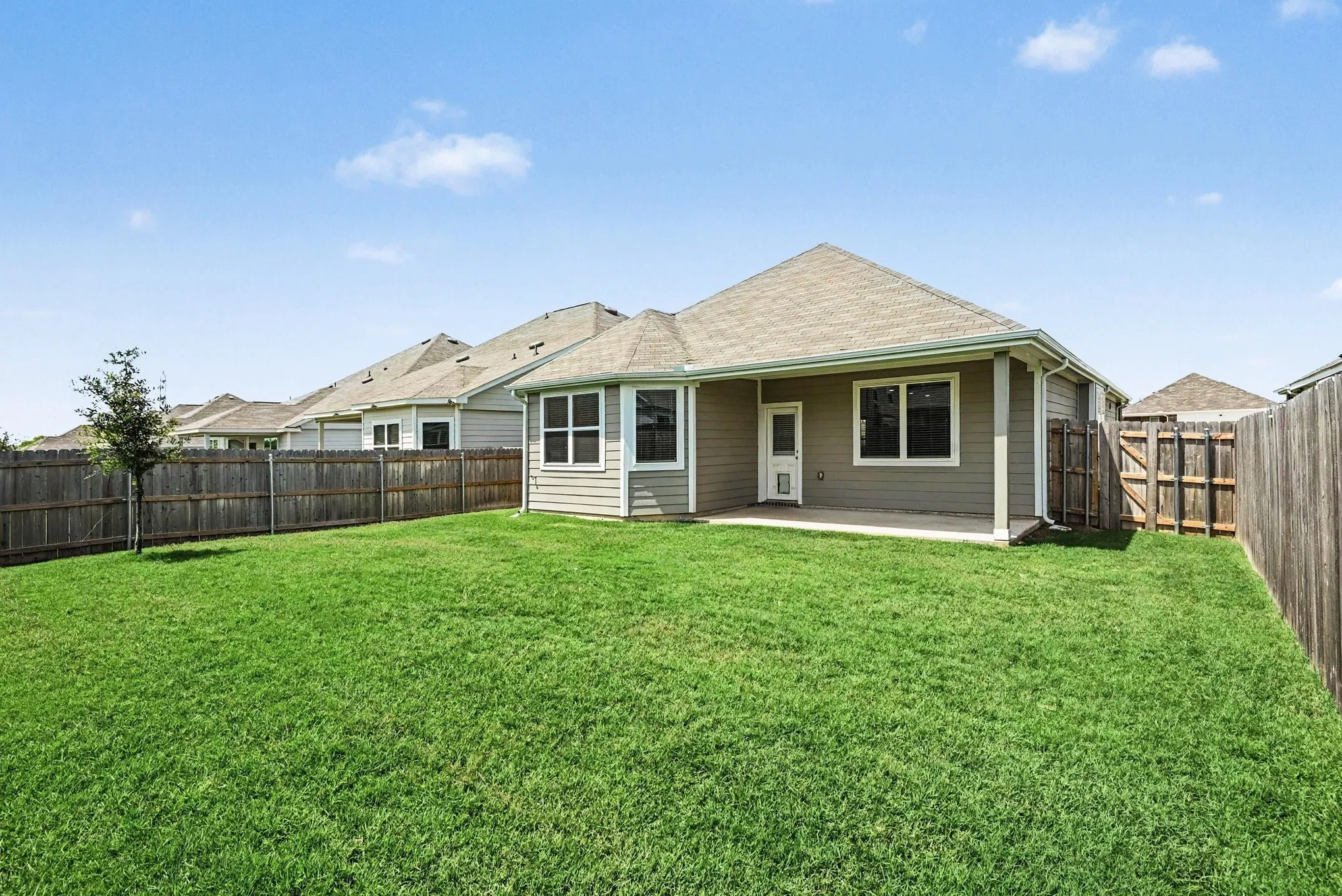 Single Family Residence For Sale in Tarrant County , 9828 Dynamics Drive, Fort Worth, Texas 76131, 3 Bedroom, 2 Bathroom, 2 Garage spaces, 1,587 Sqft, built in 2024, mls#21271073, Real Estate Agent in Fort Worth, Homes For Sale in Tarrant county, Homes For Sale in Fort Worth, Realtor in Fort Worth Texas, Real Estate Brokerage Independent Realty Texas, Luminita Cordes Realtor
