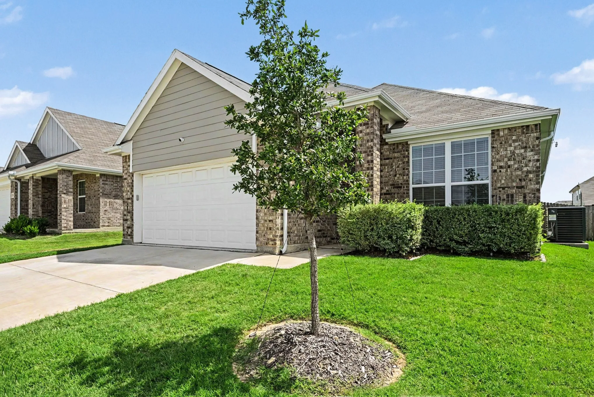 Single Family Residence For Sale in Tarrant County , 9828 Dynamics Drive, Fort Worth, Texas 76131, 3 Bedroom, 2 Bathroom, 2 Garage spaces, 1,587 Sqft, built in 2024, mls#21271073, Real Estate Agent in Fort Worth, Homes For Sale in Tarrant county, Homes For Sale in Fort Worth, Realtor in Fort Worth Texas, Real Estate Brokerage Independent Realty Texas, Luminita Cordes Realtor