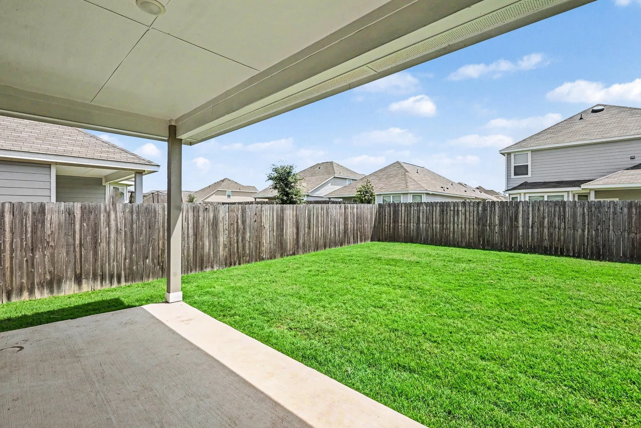 Single Family Residence For Sale in Tarrant County , 9828 Dynamics Drive, Fort Worth, Texas 76131, 3 Bedroom, 2 Bathroom, 2 Garage spaces, 1,587 Sqft, built in 2024, mls#21271073, Real Estate Agent in Fort Worth, Homes For Sale in Tarrant county, Homes For Sale in Fort Worth, Realtor in Fort Worth Texas, Real Estate Brokerage Independent Realty Texas, Luminita Cordes Realtor