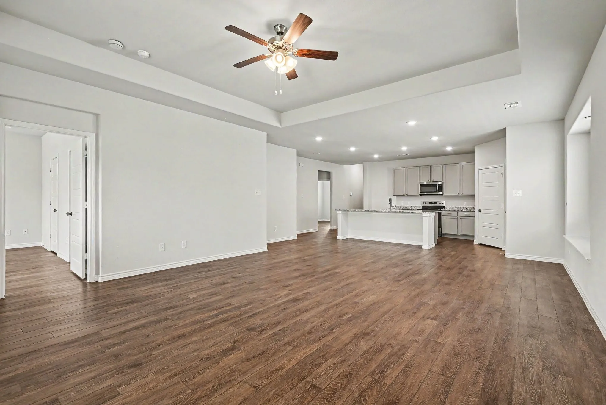 Single Family Residence For Sale in Tarrant County , 9828 Dynamics Drive, Fort Worth, Texas 76131, 3 Bedroom, 2 Bathroom, 2 Garage spaces, 1,587 Sqft, built in 2024, mls#21271073, Real Estate Agent in Fort Worth, Homes For Sale in Tarrant county, Homes For Sale in Fort Worth, Realtor in Fort Worth Texas, Real Estate Brokerage Independent Realty Texas, Luminita Cordes Realtor
