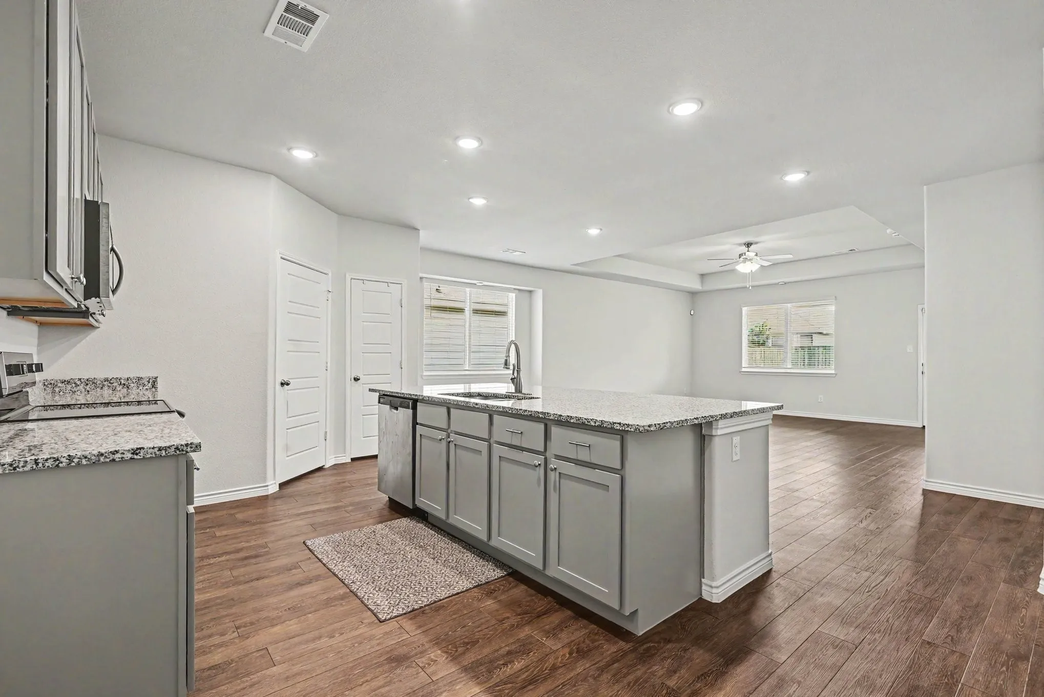 Single Family Residence For Sale in Tarrant County , 9828 Dynamics Drive, Fort Worth, Texas 76131, 3 Bedroom, 2 Bathroom, 2 Garage spaces, 1,587 Sqft, built in 2024, mls#21271073, Real Estate Agent in Fort Worth, Homes For Sale in Tarrant county, Homes For Sale in Fort Worth, Realtor in Fort Worth Texas, Real Estate Brokerage Independent Realty Texas, Luminita Cordes Realtor