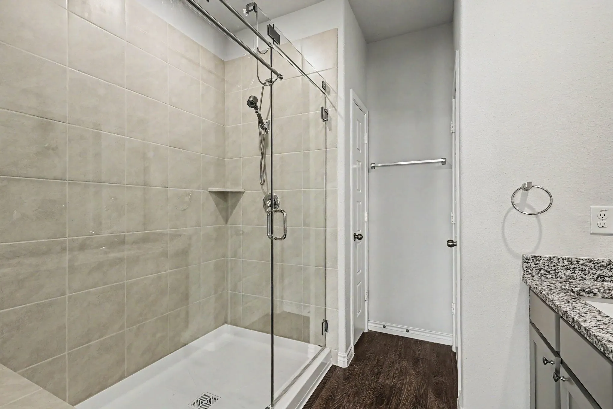 Single Family Residence For Sale in Tarrant County , 9828 Dynamics Drive, Fort Worth, Texas 76131, 3 Bedroom, 2 Bathroom, 2 Garage spaces, 1,587 Sqft, built in 2024, mls#21271073, Real Estate Agent in Fort Worth, Homes For Sale in Tarrant county, Homes For Sale in Fort Worth, Realtor in Fort Worth Texas, Real Estate Brokerage Independent Realty Texas, Luminita Cordes Realtor