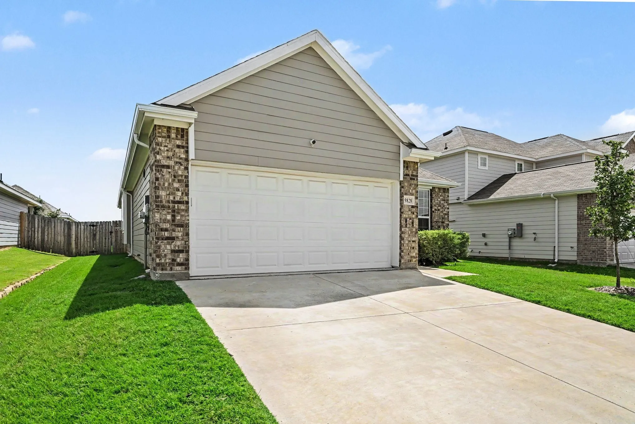 Single Family Residence For Sale in Tarrant County , 9828 Dynamics Drive, Fort Worth, Texas 76131, 3 Bedroom, 2 Bathroom, 2 Garage spaces, 1,587 Sqft, built in 2024, mls#21271073, Real Estate Agent in Fort Worth, Homes For Sale in Tarrant county, Homes For Sale in Fort Worth, Realtor in Fort Worth Texas, Real Estate Brokerage Independent Realty Texas, Luminita Cordes Realtor