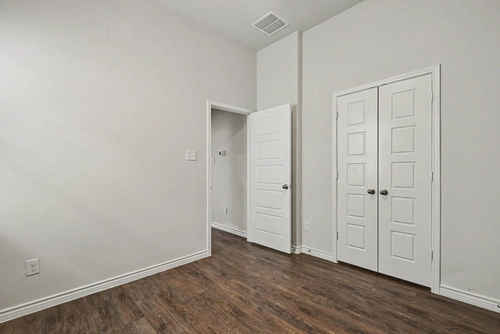Single Family Residence For Sale in Tarrant County , 9828 Dynamics Drive, Fort Worth, Texas 76131, 3 Bedroom, 2 Bathroom, 2 Garage spaces, 1,587 Sqft, built in 2024, mls#21271073, Real Estate Agent in Fort Worth, Homes For Sale in Tarrant county, Homes For Sale in Fort Worth, Realtor in Fort Worth Texas, Real Estate Brokerage Independent Realty Texas, Luminita Cordes Realtor
