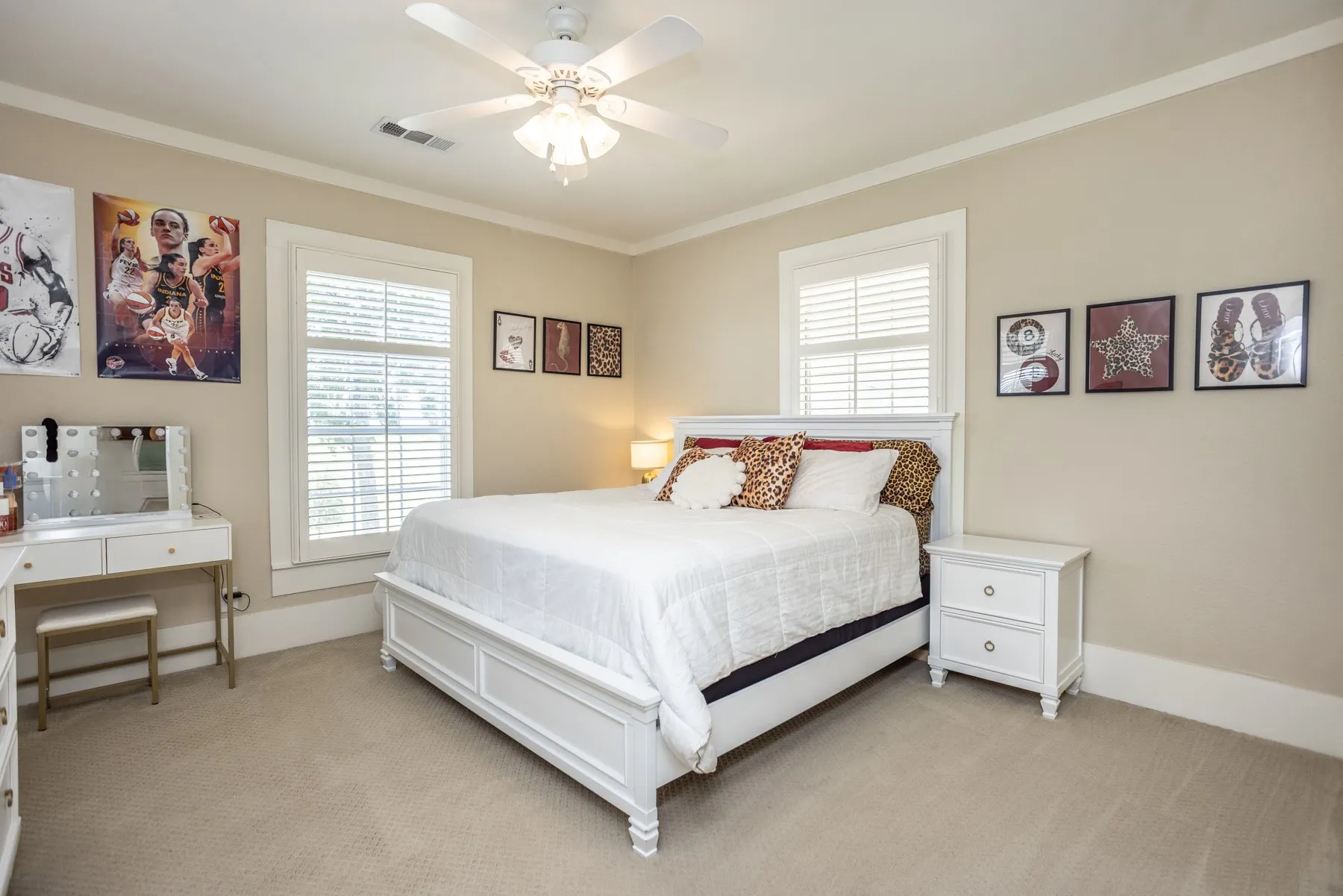 Single Family Residence For Sale in Cooke County , 5217 W Fm 922, Valley View, Texas 76272, 4 Bedroom, 2 Bathroom, Garage spaces, 2,608 Sqft, built in 1902, mls#21269027, Real Estate Agent in Valley View, Homes For Sale in Cooke county, Homes For Sale in Valley View, Realtor in Valley View Texas, Real Estate Brokerage Independent Realty Texas, Luminita Cordes Realtor