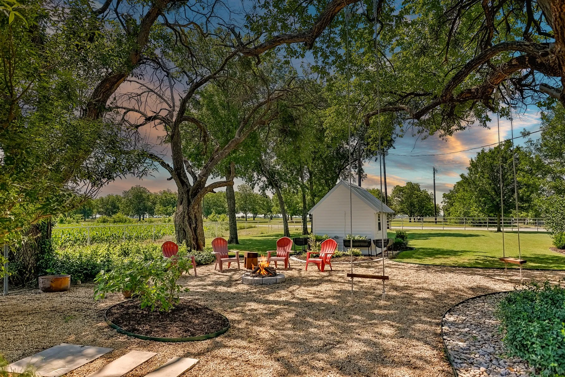 Single Family Residence For Sale in Cooke County , 5217 W Fm 922, Valley View, Texas 76272, 4 Bedroom, 2 Bathroom, Garage spaces, 2,608 Sqft, built in 1902, mls#21269027, Real Estate Agent in Valley View, Homes For Sale in Cooke county, Homes For Sale in Valley View, Realtor in Valley View Texas, Real Estate Brokerage Independent Realty Texas, Luminita Cordes Realtor