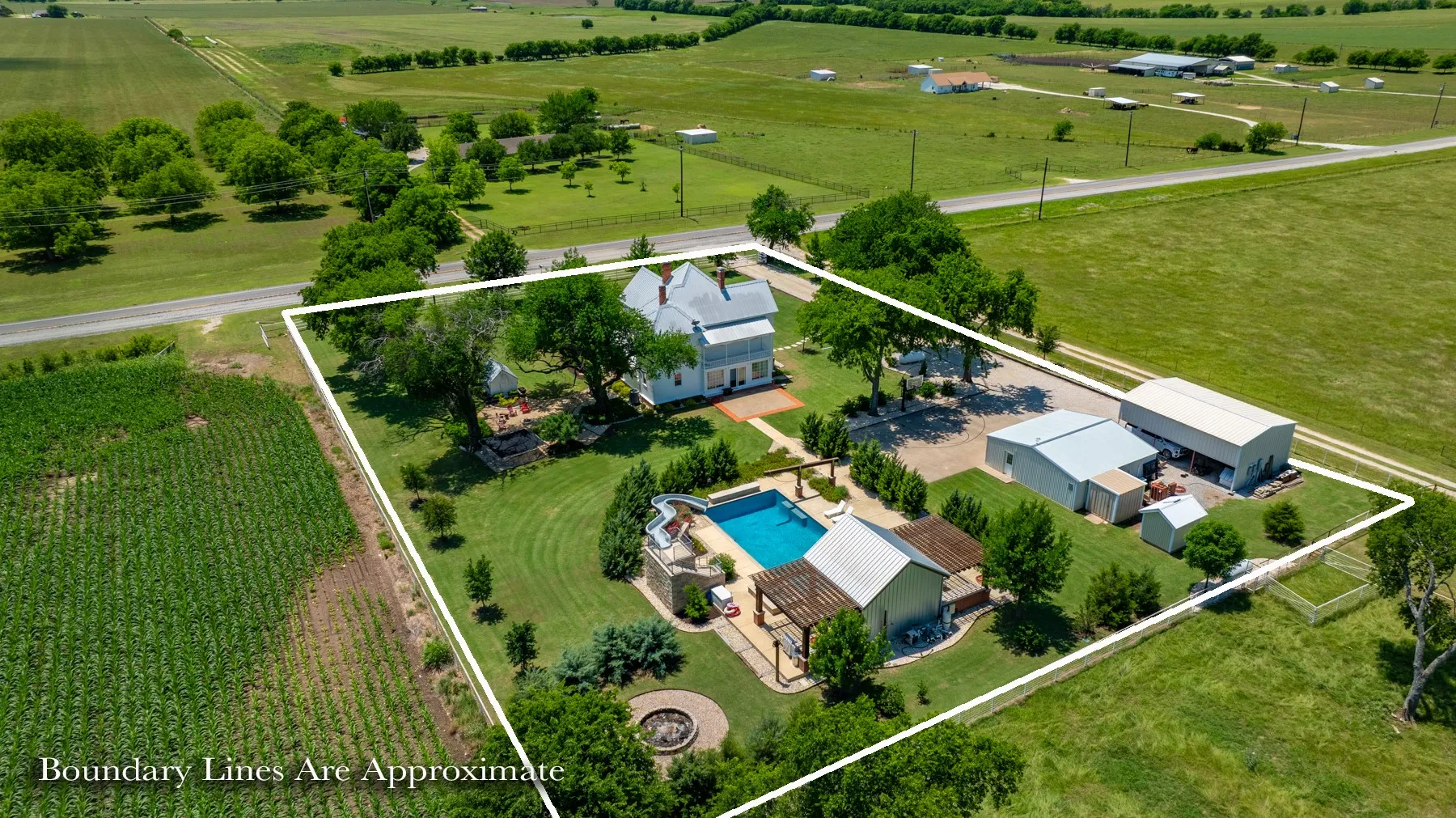 Single Family Residence For Sale in Cooke County , 5217 W Fm 922, Valley View, Texas 76272, 4 Bedroom, 2 Bathroom, Garage spaces, 2,608 Sqft, built in 1902, mls#21269027, Real Estate Agent in Valley View, Homes For Sale in Cooke county, Homes For Sale in Valley View, Realtor in Valley View Texas, Real Estate Brokerage Independent Realty Texas, Luminita Cordes Realtor