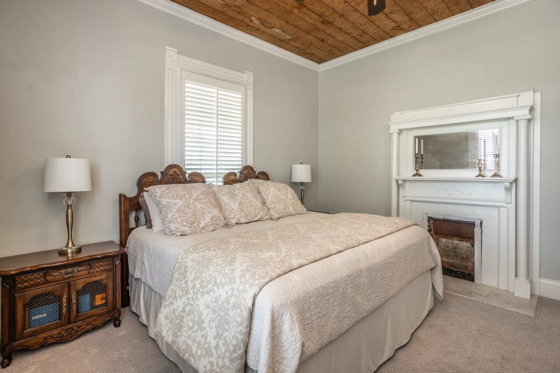 Single Family Residence For Sale in Cooke County , 5217 W Fm 922, Valley View, Texas 76272, 4 Bedroom, 2 Bathroom, Garage spaces, 2,608 Sqft, built in 1902, mls#21269027, Real Estate Agent in Valley View, Homes For Sale in Cooke county, Homes For Sale in Valley View, Realtor in Valley View Texas, Real Estate Brokerage Independent Realty Texas, Luminita Cordes Realtor