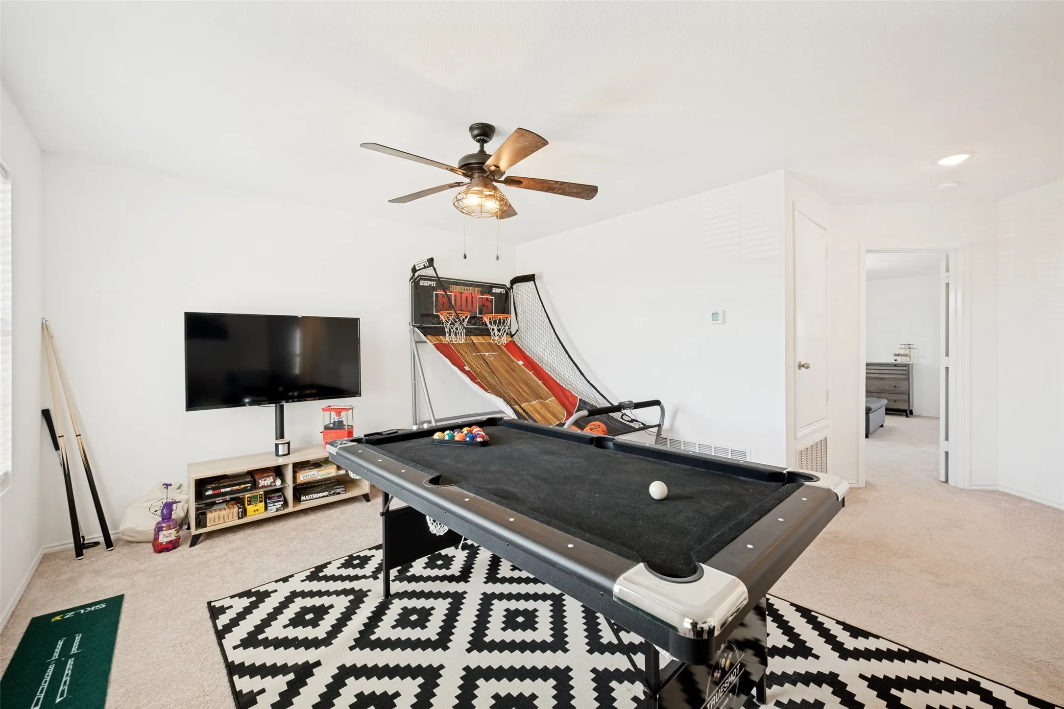 Single Family Residence For Sale in Tarrant County , 10612 Desert Cove, Fort Worth, Texas 76108, 4 Bedroom, 4 Bathroom, 2 Garage spaces, 2,615 Sqft, built in 2020, mls#21271332, Real Estate Agent in Fort Worth, Homes For Sale in Tarrant county, Homes For Sale in Fort Worth, Realtor in Fort Worth Texas, Real Estate Brokerage Independent Realty Texas, Luminita Cordes Realtor