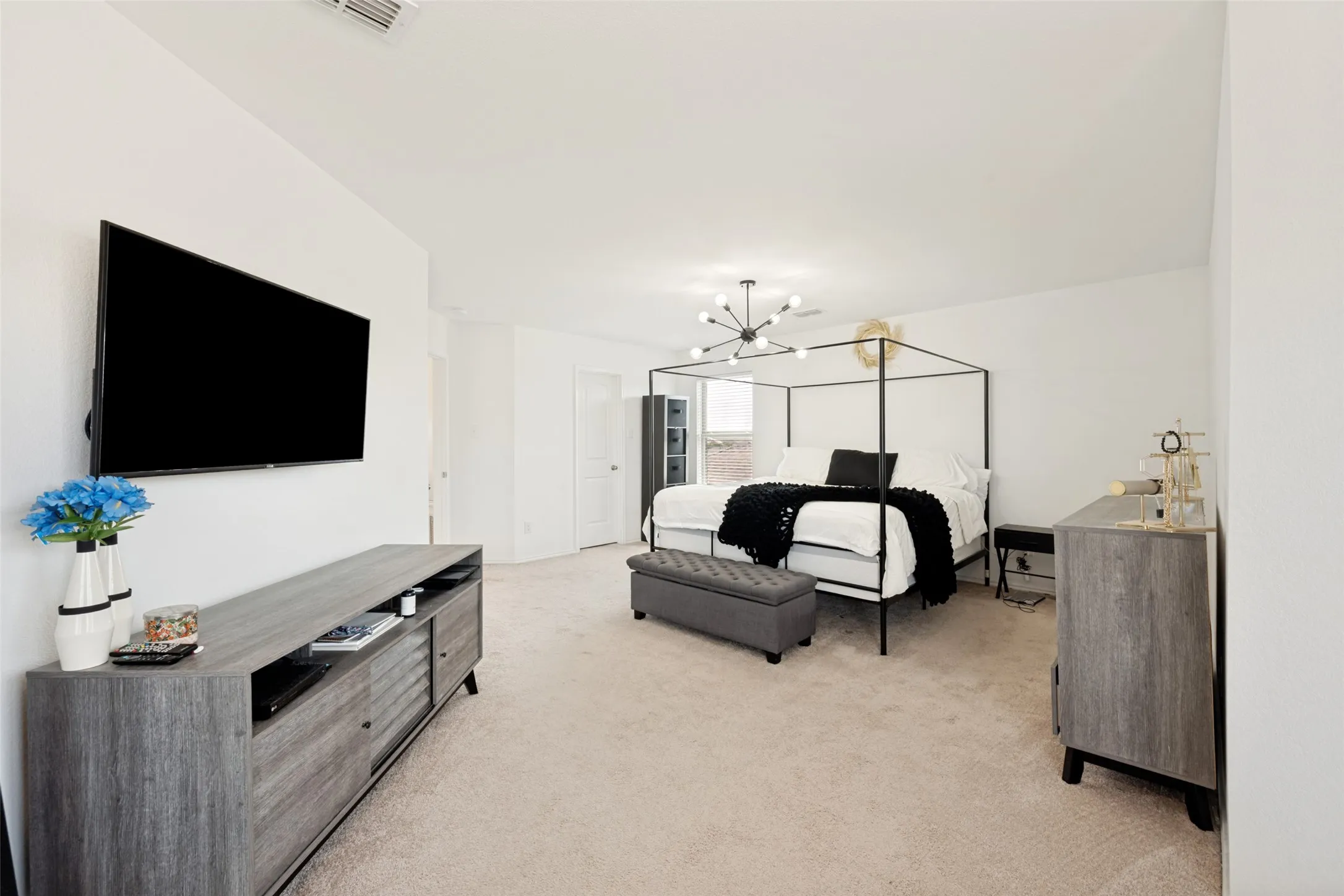 Single Family Residence For Sale in Tarrant County , 10612 Desert Cove, Fort Worth, Texas 76108, 4 Bedroom, 4 Bathroom, 2 Garage spaces, 2,615 Sqft, built in 2020, mls#21271332, Real Estate Agent in Fort Worth, Homes For Sale in Tarrant county, Homes For Sale in Fort Worth, Realtor in Fort Worth Texas, Real Estate Brokerage Independent Realty Texas, Luminita Cordes Realtor