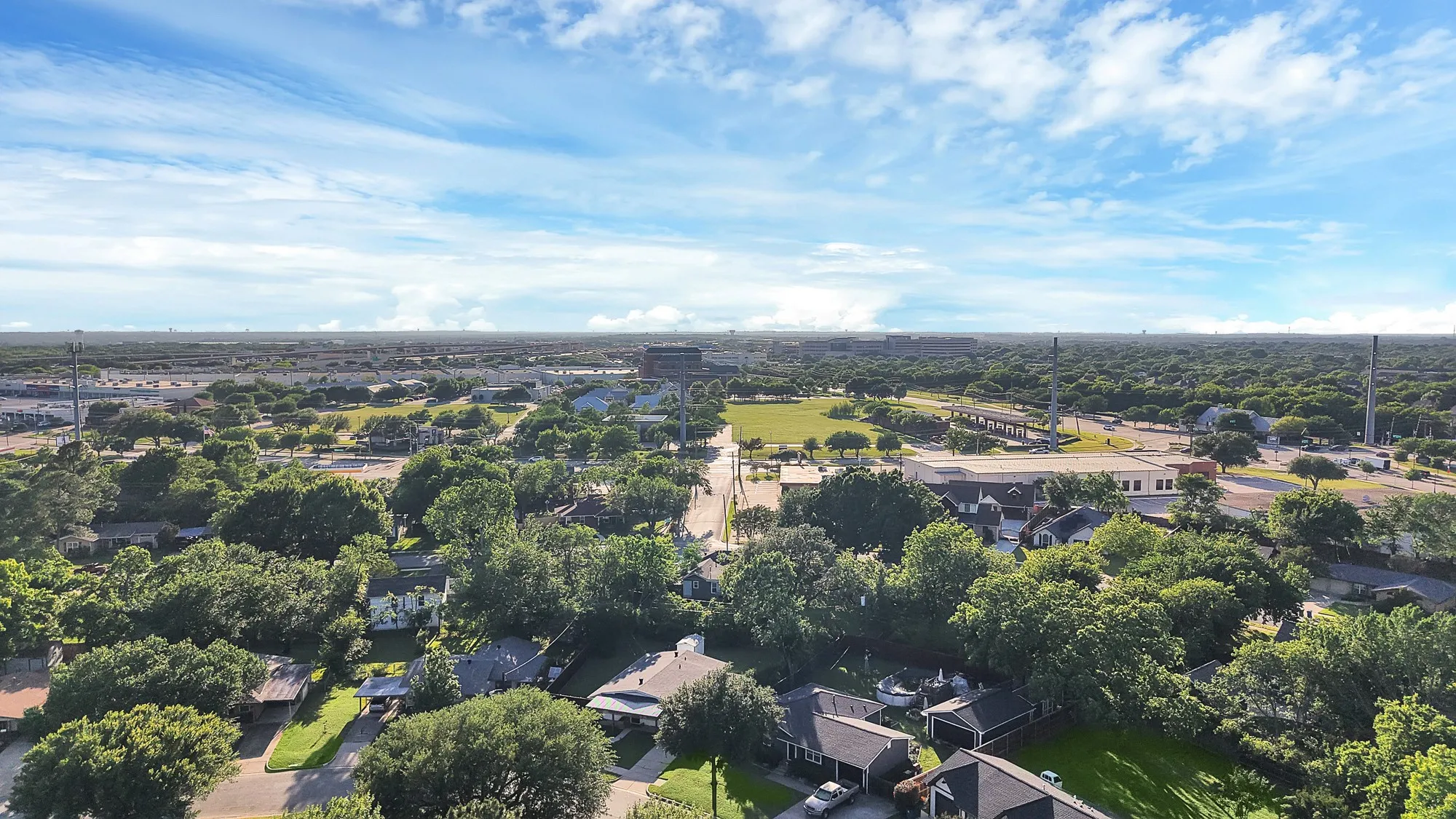 Single Family Residence For Sale in Tarrant County , 1103 Bellaire Drive, Grapevine, Texas 76051, 2 Bedroom, 1 Bathroom, Garage spaces, 814 Sqft, built in 1952, mls#21270851, Real Estate Agent in Grapevine, Homes For Sale in Tarrant county, Homes For Sale in Grapevine, Realtor in Grapevine Texas, Real Estate Brokerage Independent Realty Texas, Luminita Cordes Realtor