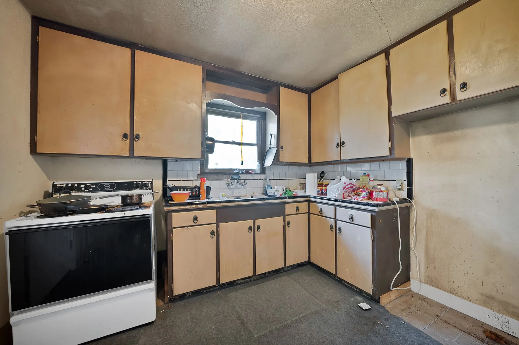 needs a full remodel or teardown