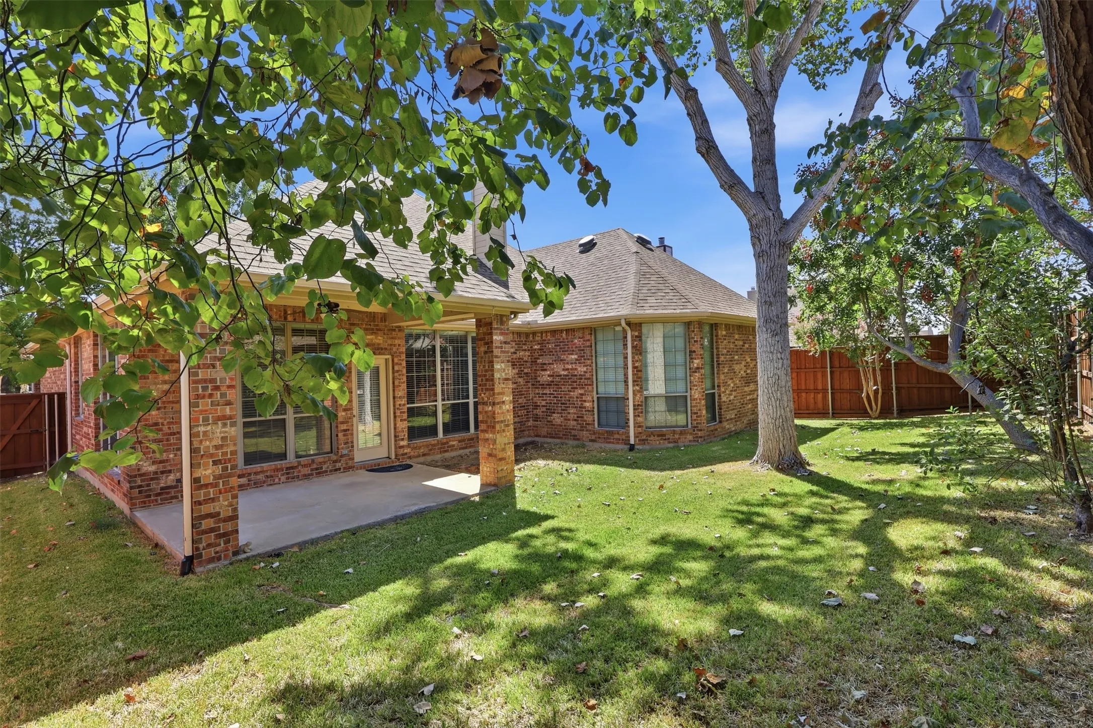 Single Family Residence For Rent in Denton County , 2633 Deer Hollow Drive, Little Elm, Texas 75068, 4 Bedroom, 3 Bathroom, 2 Garage spaces, 2,623 Sqft, built in 2005, mls#21270261, Real Estate Agent in Little Elm, Homes For Rent in Denton county, Homes For Rent in Little Elm, Realtor in Little Elm Texas, Real Estate Brokerage Independent Realty Texas, Luminita Cordes Realtor