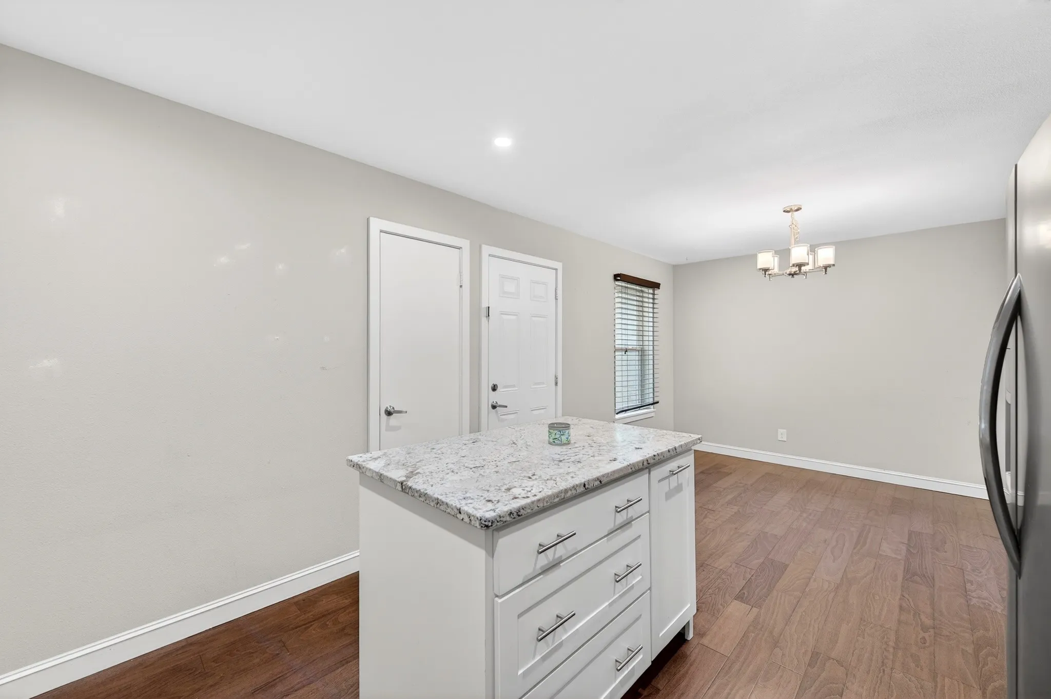 Single Family Residence For Sale in Collin County , 903 Grassy Glen Drive, Allen, Texas 75002, 4 Bedroom, 2 Bathroom, 2 Garage spaces, 1,358 Sqft, built in 1973, mls#21272851, Real Estate Agent in Allen, Homes For Sale in Collin county, Homes For Sale in Allen, Realtor in Allen Texas, Real Estate Brokerage Independent Realty Texas, Luminita Cordes Realtor