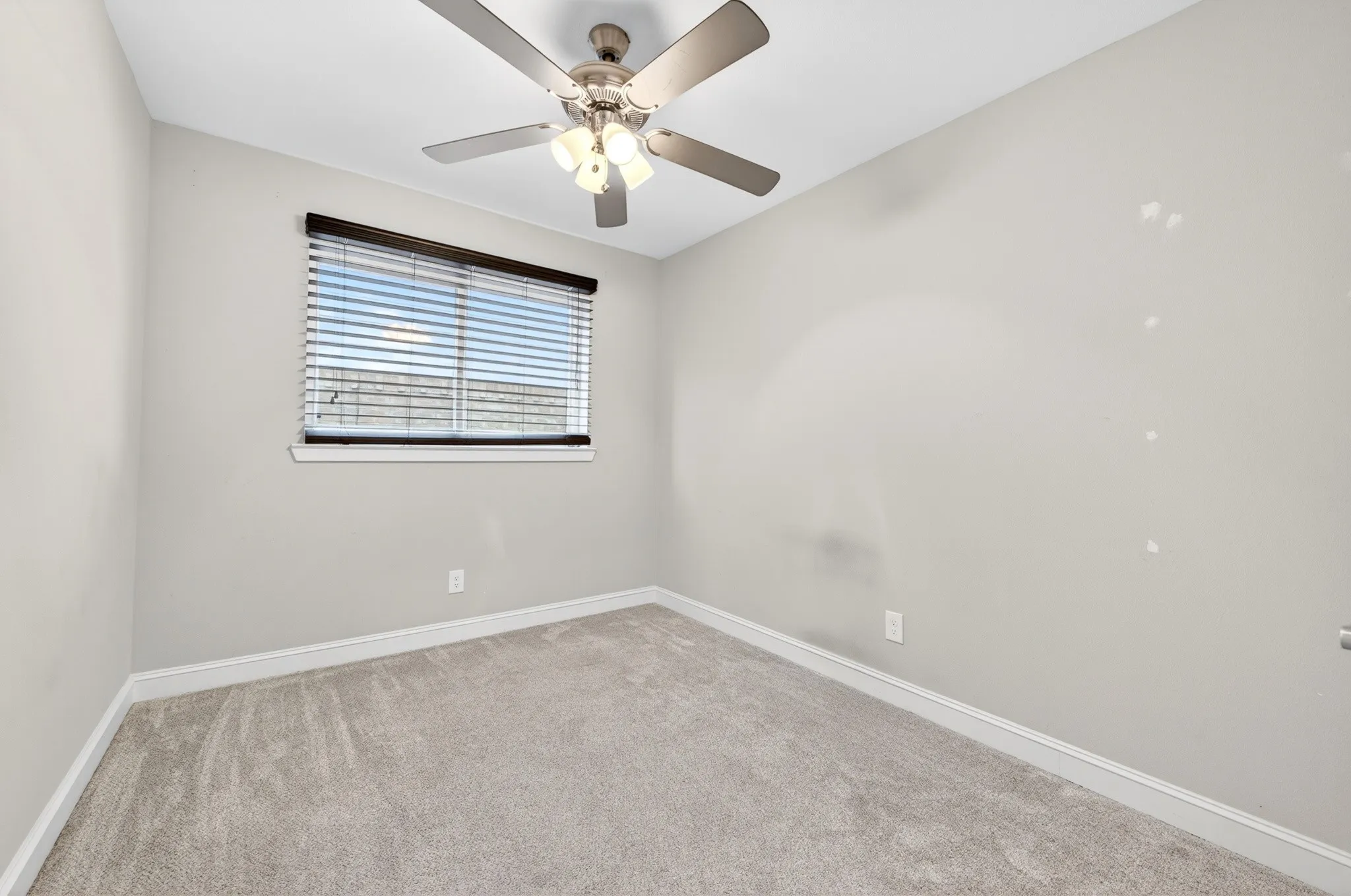 Single Family Residence For Sale in Collin County , 903 Grassy Glen Drive, Allen, Texas 75002, 4 Bedroom, 2 Bathroom, 2 Garage spaces, 1,358 Sqft, built in 1973, mls#21272851, Real Estate Agent in Allen, Homes For Sale in Collin county, Homes For Sale in Allen, Realtor in Allen Texas, Real Estate Brokerage Independent Realty Texas, Luminita Cordes Realtor