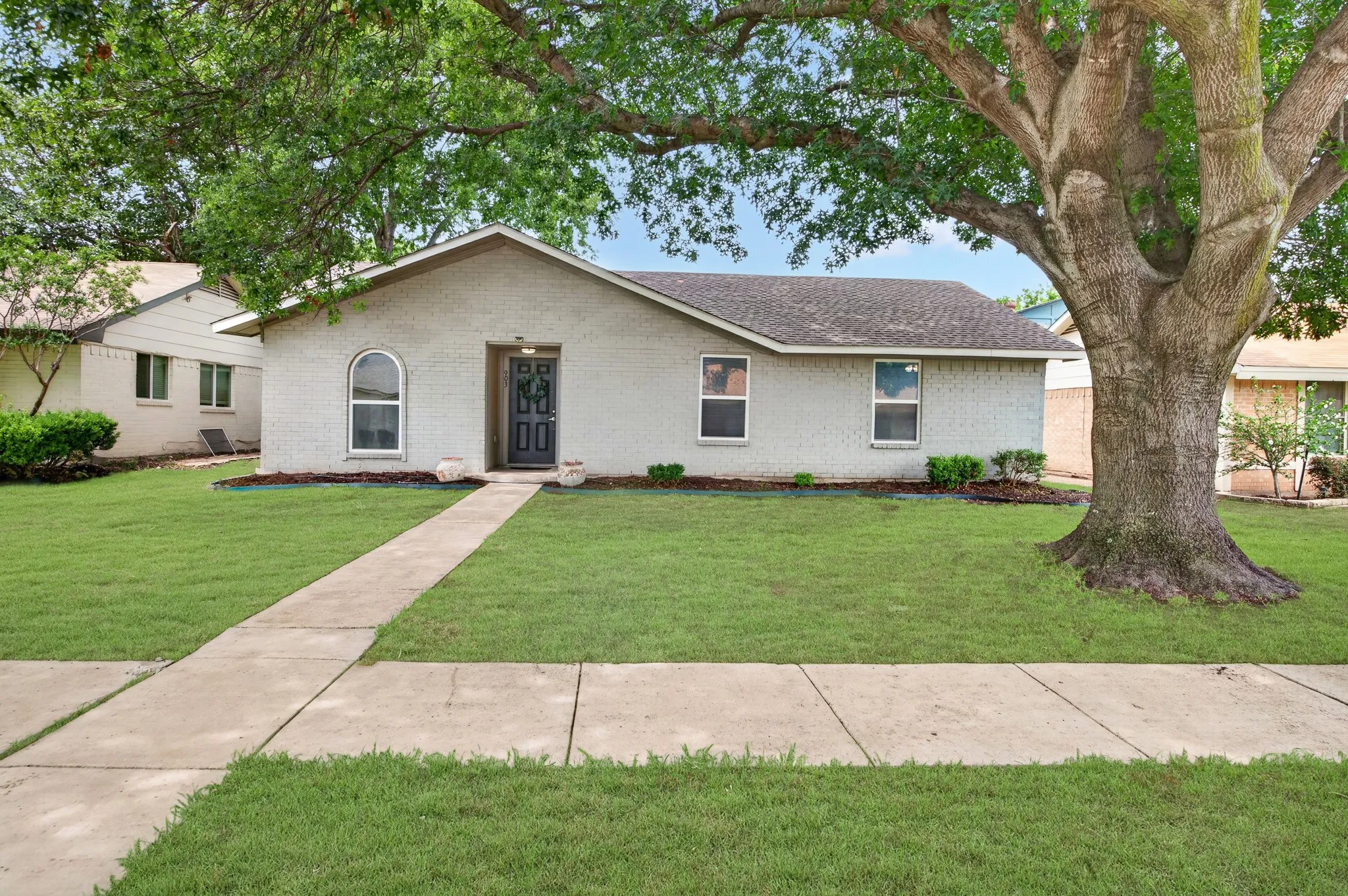 Single Family Residence For Sale in Collin County , 903 Grassy Glen Drive, Allen, Texas 75002, 4 Bedroom, 2 Bathroom, 2 Garage spaces, 1,358 Sqft, built in 1973, mls#21272851, Real Estate Agent in Allen, Homes For Sale in Collin county, Homes For Sale in Allen, Realtor in Allen Texas, Real Estate Brokerage Independent Realty Texas, Luminita Cordes Realtor