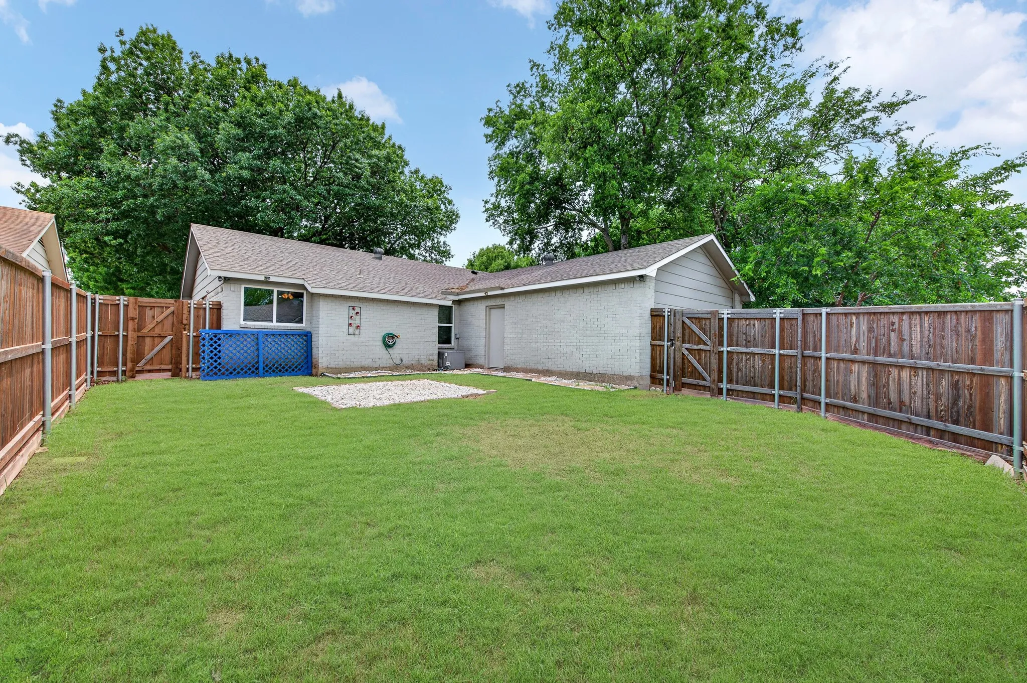 Single Family Residence For Sale in Collin County , 903 Grassy Glen Drive, Allen, Texas 75002, 4 Bedroom, 2 Bathroom, 2 Garage spaces, 1,358 Sqft, built in 1973, mls#21272851, Real Estate Agent in Allen, Homes For Sale in Collin county, Homes For Sale in Allen, Realtor in Allen Texas, Real Estate Brokerage Independent Realty Texas, Luminita Cordes Realtor