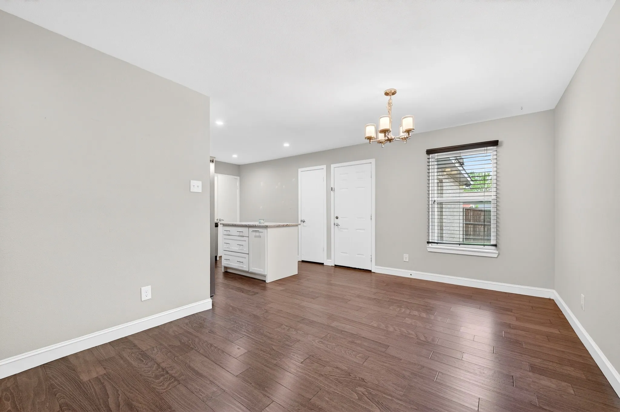 Single Family Residence For Sale in Collin County , 903 Grassy Glen Drive, Allen, Texas 75002, 4 Bedroom, 2 Bathroom, 2 Garage spaces, 1,358 Sqft, built in 1973, mls#21272851, Real Estate Agent in Allen, Homes For Sale in Collin county, Homes For Sale in Allen, Realtor in Allen Texas, Real Estate Brokerage Independent Realty Texas, Luminita Cordes Realtor