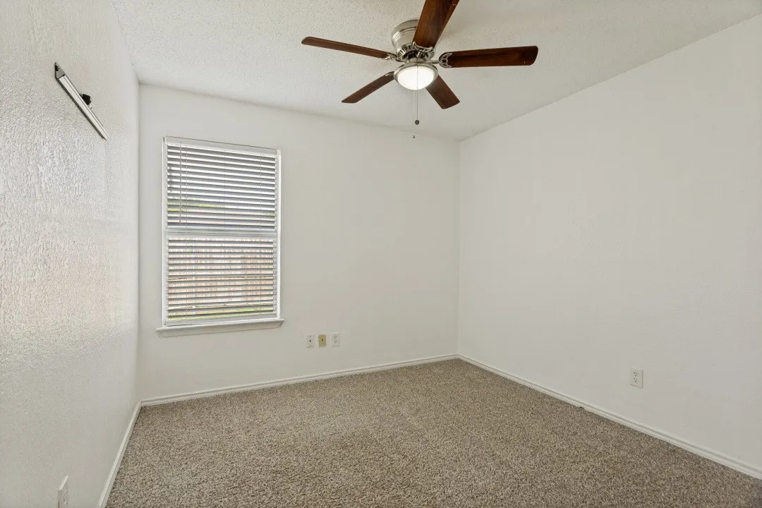 Single Family Residence For Sale in Tarrant County , 7120 Nohl Ranch Road, Fort Worth, Texas 76133, 4 Bedroom, 2 Bathroom, 2 Garage spaces, 1,903 Sqft, built in 1998, mls#21272858, Real Estate Agent in Fort Worth, Homes For Sale in Tarrant county, Homes For Sale in Fort Worth, Realtor in Fort Worth Texas, Real Estate Brokerage Independent Realty Texas, Luminita Cordes Realtor