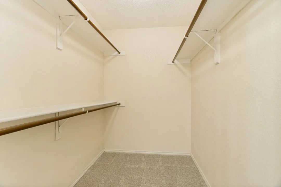 Single Family Residence For Sale in Tarrant County , 7120 Nohl Ranch Road, Fort Worth, Texas 76133, 4 Bedroom, 2 Bathroom, 2 Garage spaces, 1,903 Sqft, built in 1998, mls#21272858, Real Estate Agent in Fort Worth, Homes For Sale in Tarrant county, Homes For Sale in Fort Worth, Realtor in Fort Worth Texas, Real Estate Brokerage Independent Realty Texas, Luminita Cordes Realtor