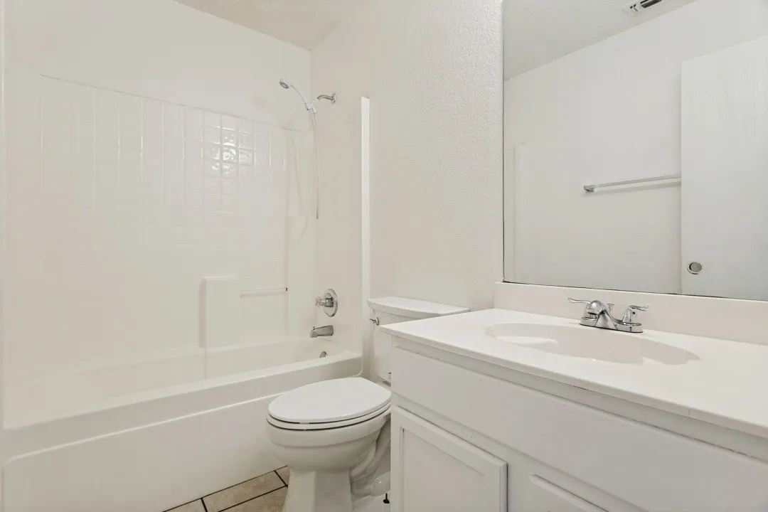 Single Family Residence For Sale in Tarrant County , 7120 Nohl Ranch Road, Fort Worth, Texas 76133, 4 Bedroom, 2 Bathroom, 2 Garage spaces, 1,903 Sqft, built in 1998, mls#21272858, Real Estate Agent in Fort Worth, Homes For Sale in Tarrant county, Homes For Sale in Fort Worth, Realtor in Fort Worth Texas, Real Estate Brokerage Independent Realty Texas, Luminita Cordes Realtor