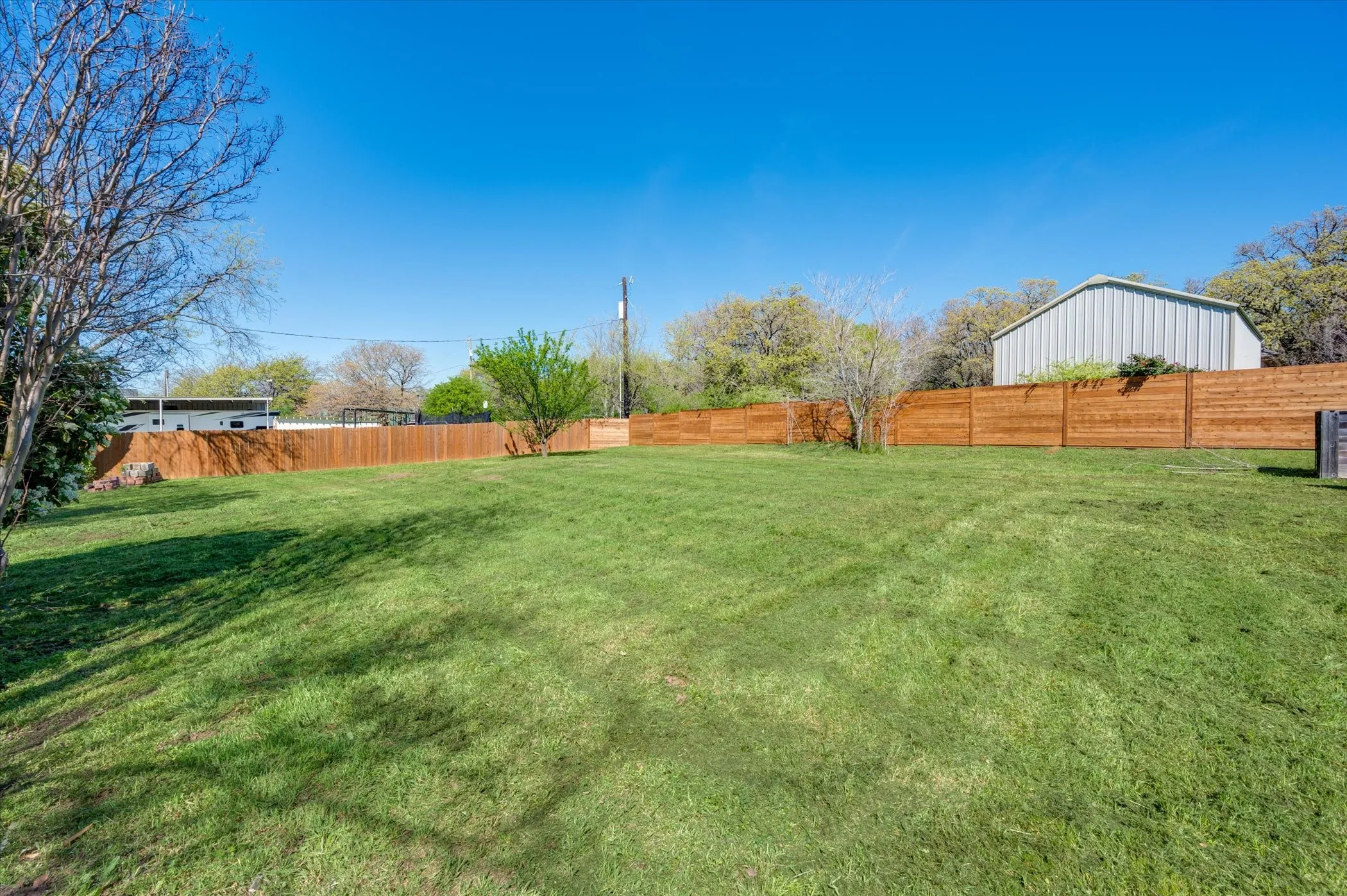 Single Family Residence For Rent in Denton County , 304 Oak Drive, Argyle, Texas 76226, 3 Bedroom, 2 Bathroom, Garage spaces, 1,947 Sqft, built in 1998, mls#21272846, Real Estate Agent in Argyle, Homes For Rent in Denton county, Homes For Rent in Argyle, Realtor in Argyle Texas, Real Estate Brokerage Independent Realty Texas, Luminita Cordes Realtor