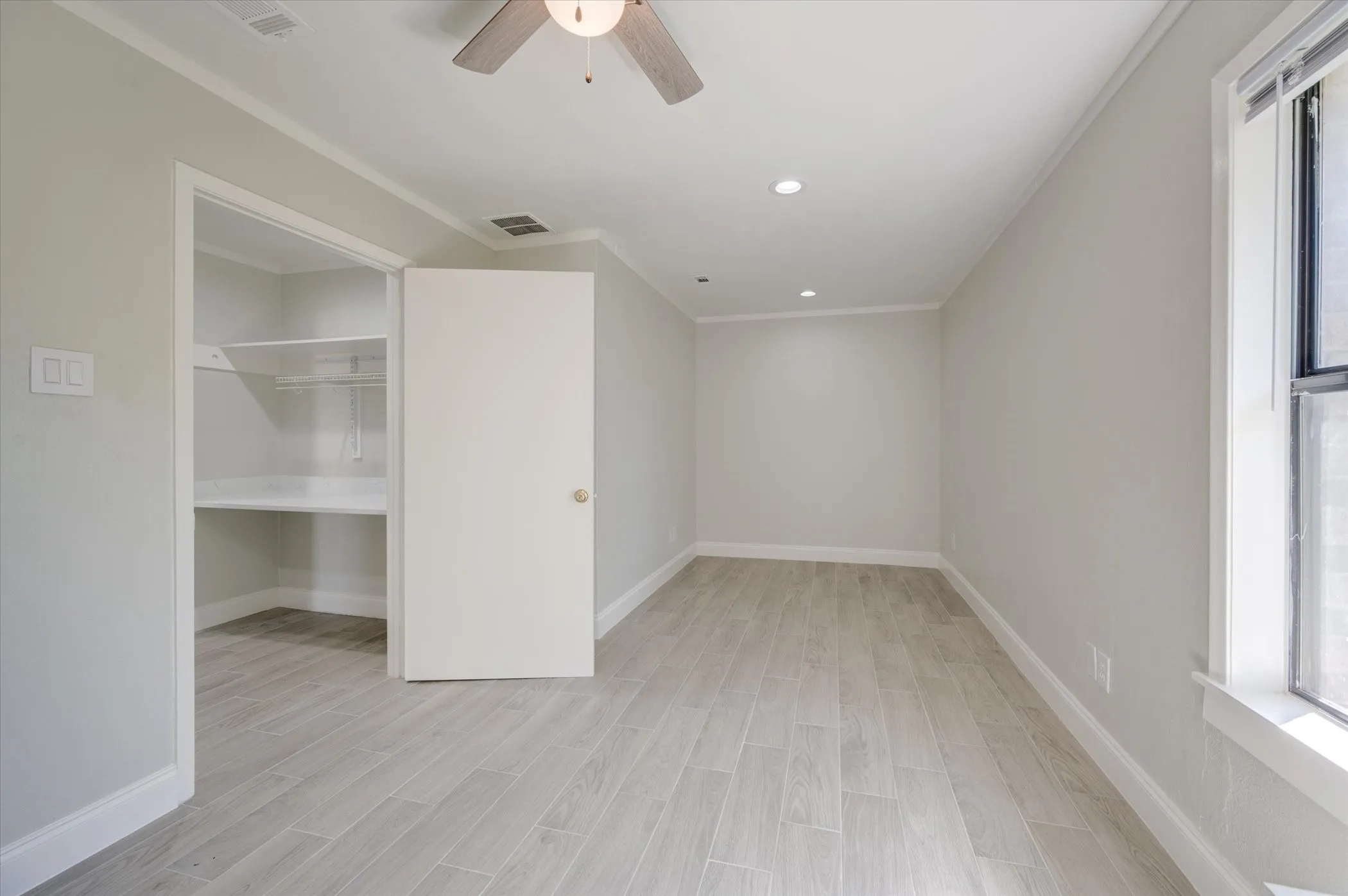 Single Family Residence For Rent in Denton County , 304 Oak Drive, Argyle, Texas 76226, 3 Bedroom, 2 Bathroom, Garage spaces, 1,947 Sqft, built in 1998, mls#21272846, Real Estate Agent in Argyle, Homes For Rent in Denton county, Homes For Rent in Argyle, Realtor in Argyle Texas, Real Estate Brokerage Independent Realty Texas, Luminita Cordes Realtor