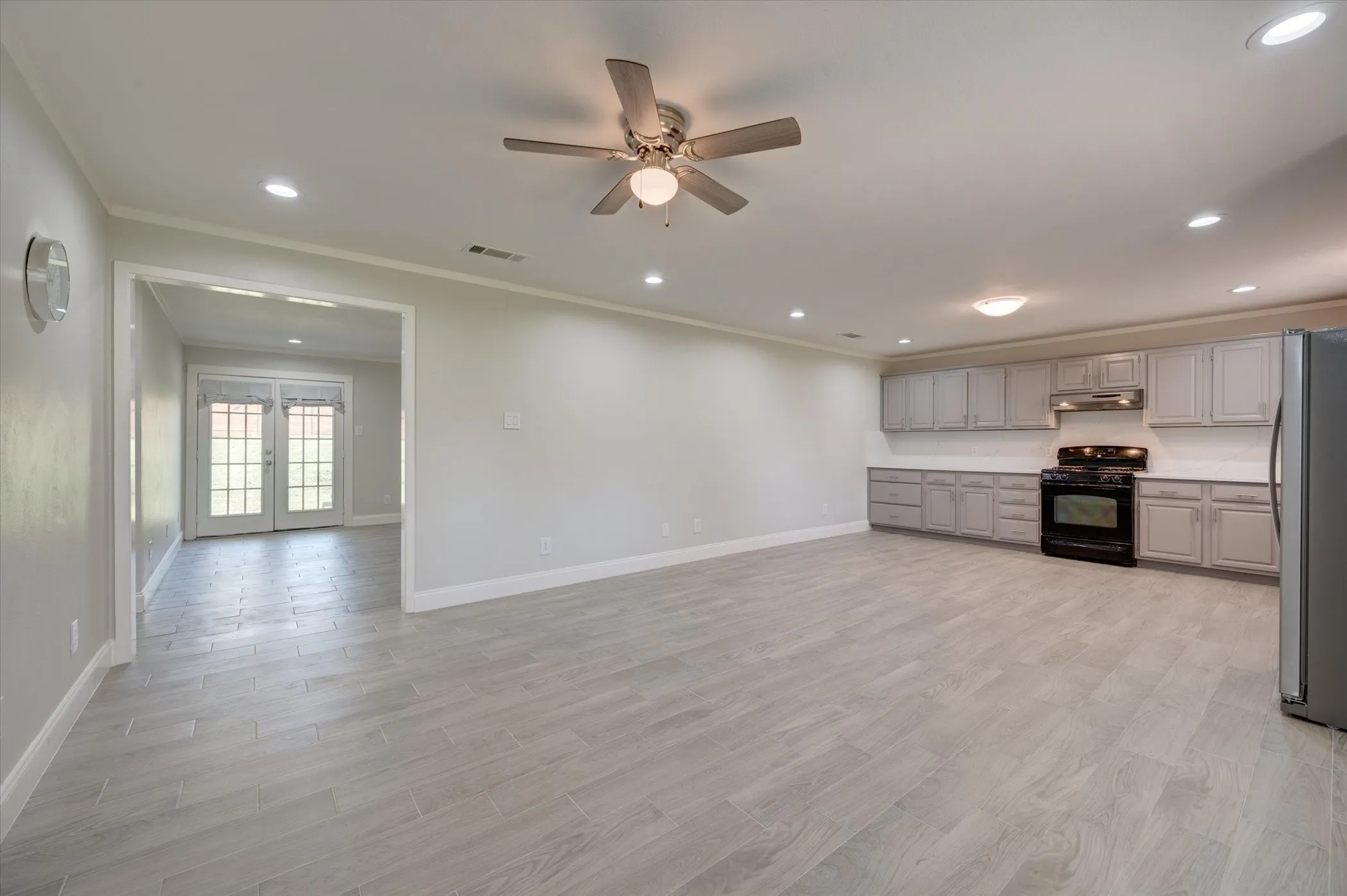 Single Family Residence For Rent in Denton County , 304 Oak Drive, Argyle, Texas 76226, 3 Bedroom, 2 Bathroom, Garage spaces, 1,947 Sqft, built in 1998, mls#21272846, Real Estate Agent in Argyle, Homes For Rent in Denton county, Homes For Rent in Argyle, Realtor in Argyle Texas, Real Estate Brokerage Independent Realty Texas, Luminita Cordes Realtor