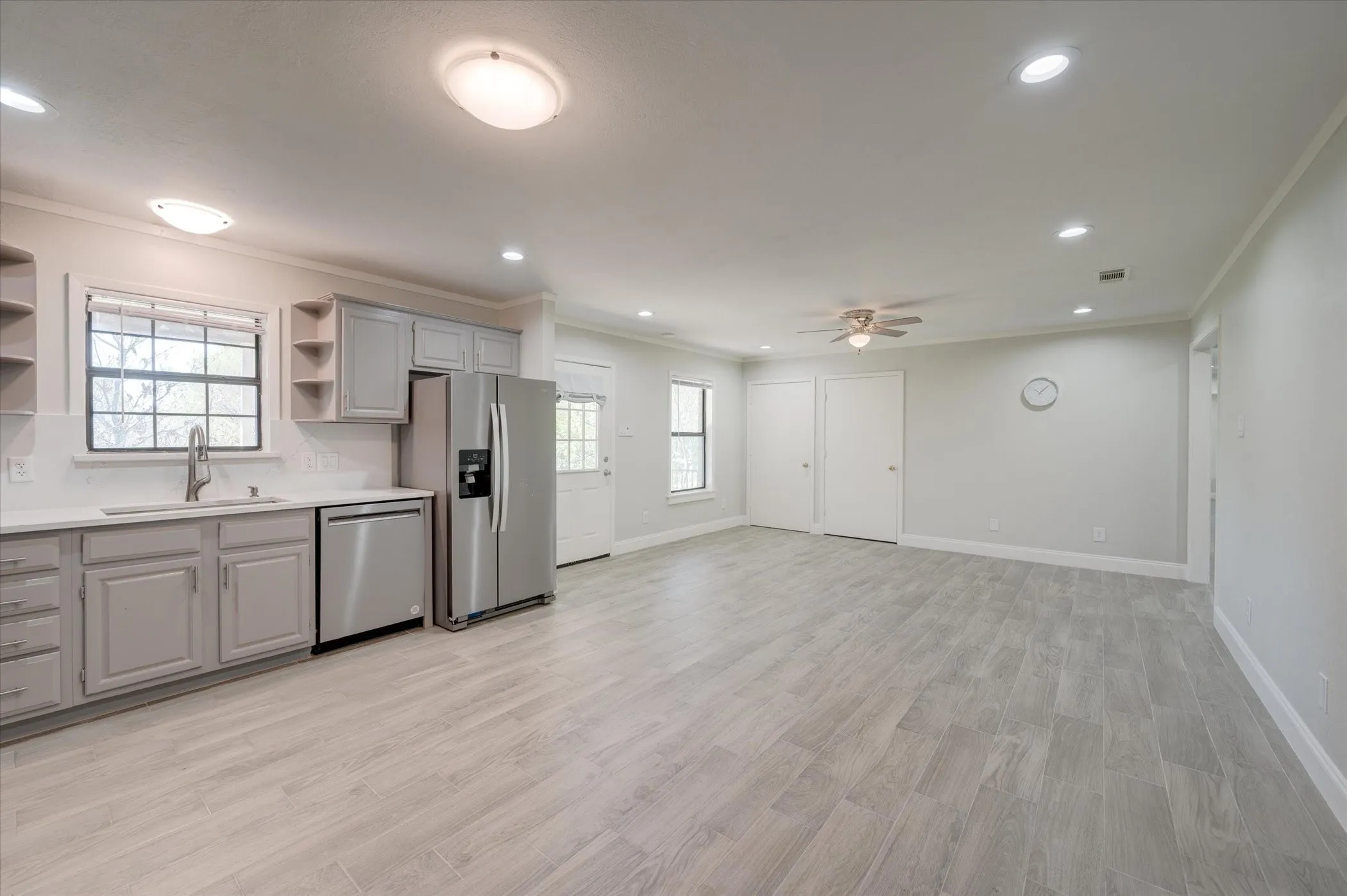 Single Family Residence For Rent in Denton County , 304 Oak Drive, Argyle, Texas 76226, 3 Bedroom, 2 Bathroom, Garage spaces, 1,947 Sqft, built in 1998, mls#21272846, Real Estate Agent in Argyle, Homes For Rent in Denton county, Homes For Rent in Argyle, Realtor in Argyle Texas, Real Estate Brokerage Independent Realty Texas, Luminita Cordes Realtor