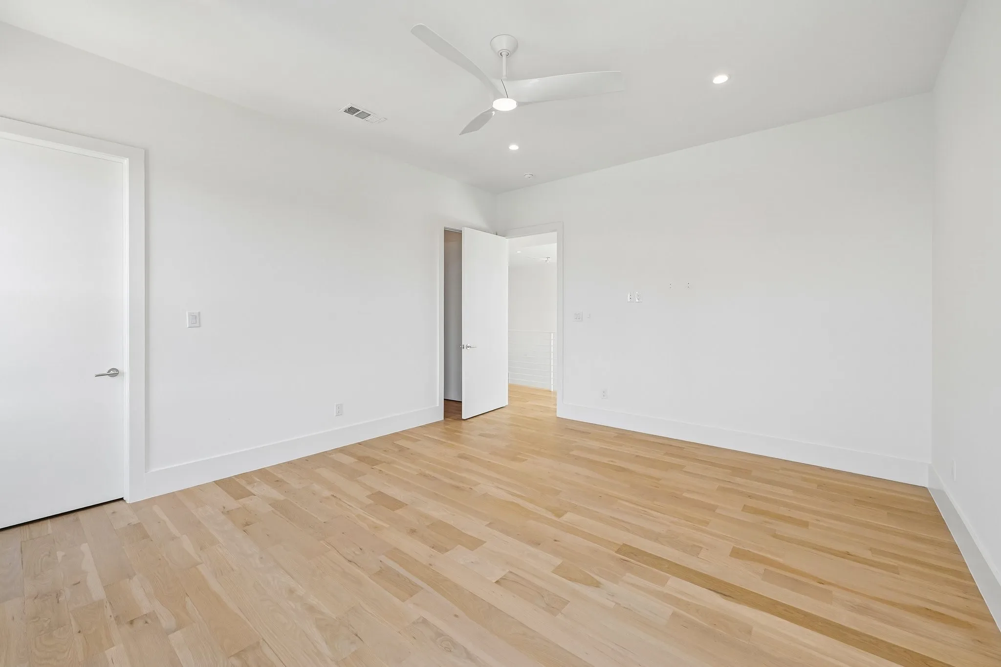 Single Family Residence For Sale in Dallas County , 3941 Adrian Drive, Dallas, Texas 75209, 5 Bedroom, 6 Bathroom, 2 Garage spaces, 4,236 Sqft, built in 2023, mls#21272869, Real Estate Agent in Dallas, Homes For Sale in Dallas county, Homes For Sale in Dallas, Realtor in Dallas Texas, Real Estate Brokerage Independent Realty Texas, Luminita Cordes Realtor