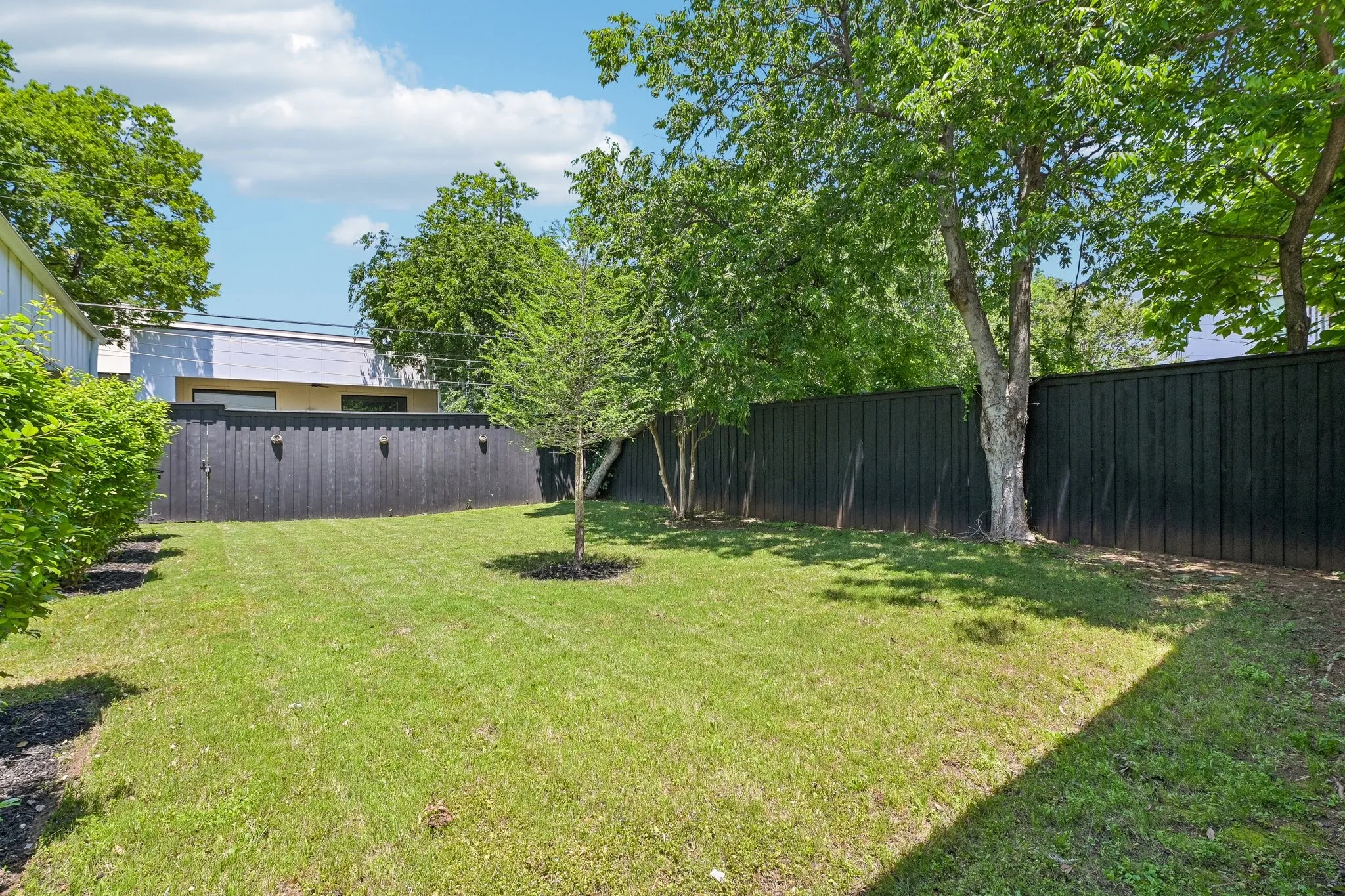 Single Family Residence For Sale in Dallas County , 3941 Adrian Drive, Dallas, Texas 75209, 5 Bedroom, 6 Bathroom, 2 Garage spaces, 4,236 Sqft, built in 2023, mls#21272869, Real Estate Agent in Dallas, Homes For Sale in Dallas county, Homes For Sale in Dallas, Realtor in Dallas Texas, Real Estate Brokerage Independent Realty Texas, Luminita Cordes Realtor