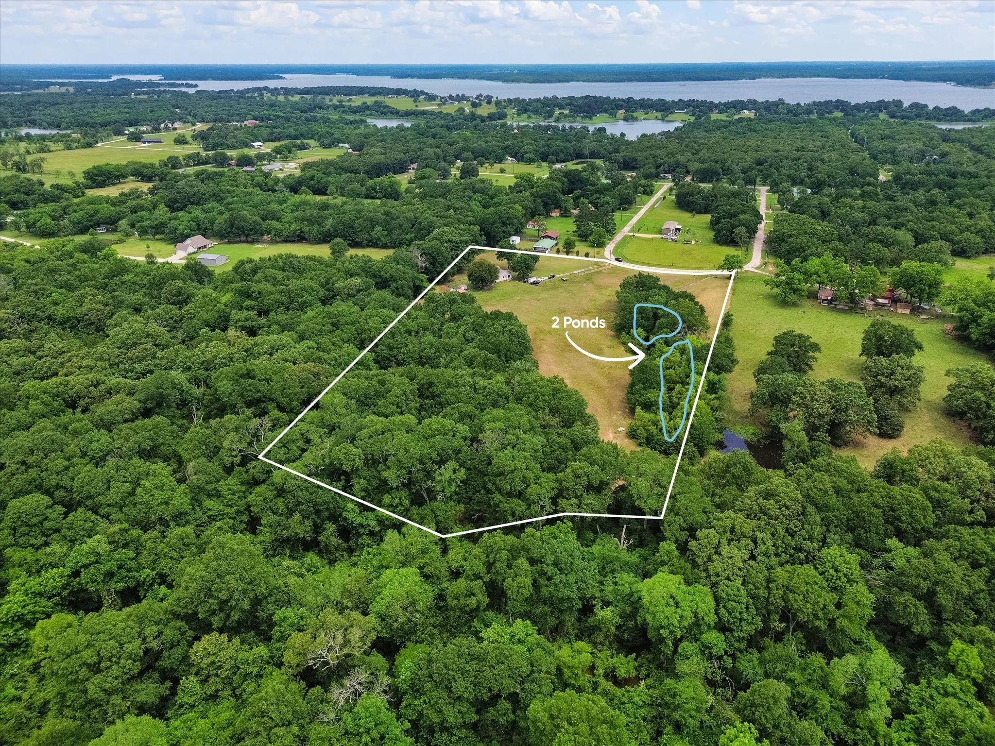 Single Family Residence For Sale in Rains County , 300 Rs County Road 3367, Emory, Texas 75440, 3 Bedrooms, 2 Bathrooms, Garage spaces, 1,626 Sqft, built in 1998, Price $509,995, mls#21272602, Real Estate Agent in Emory, Homes For Sale in Rains county, Homes For Sale in Emory, Realtor in Emory Texas, Real Estate Brokerage Independent Realty Texas, Luminita Cordes Realtor