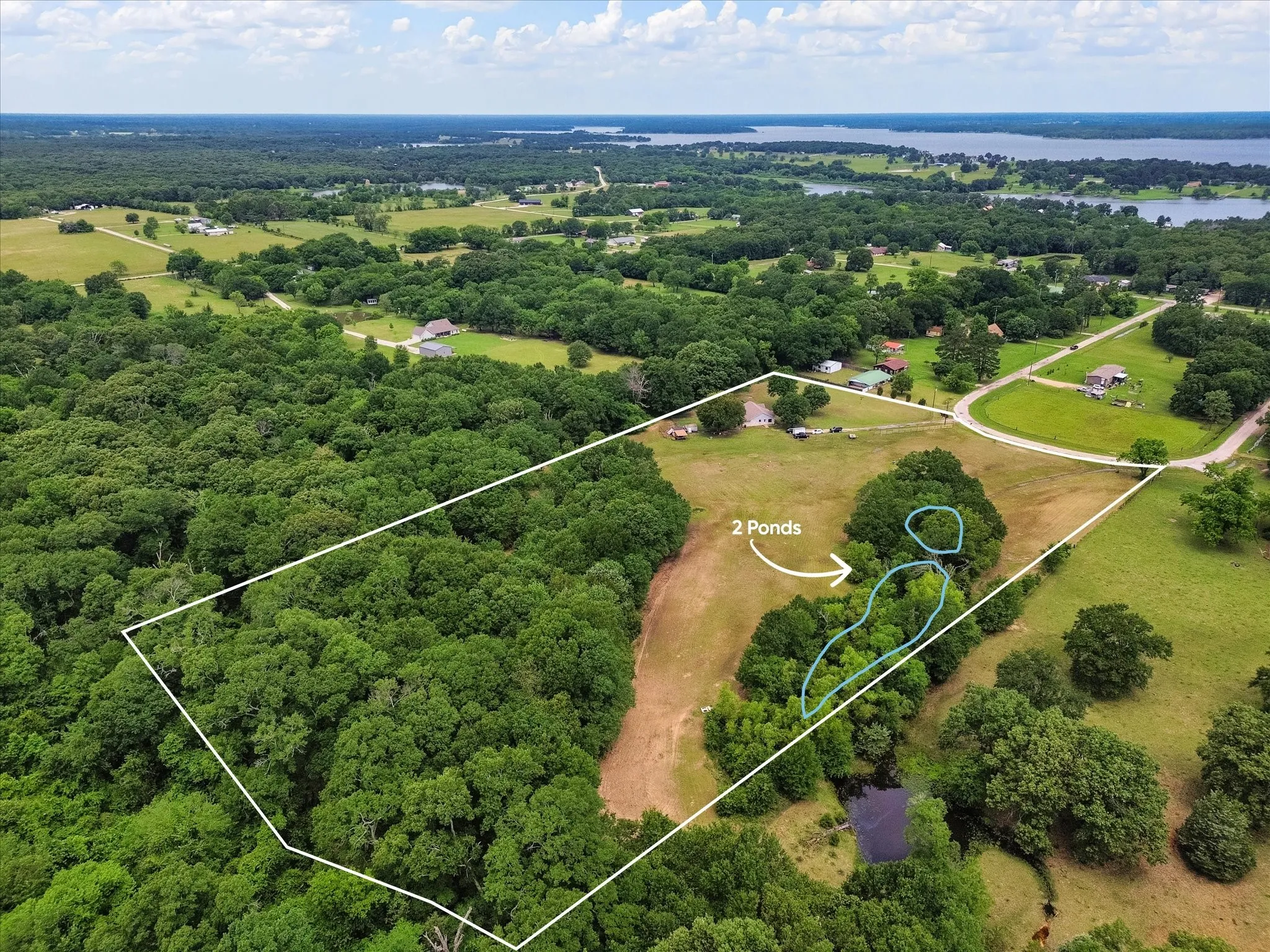 Single Family Residence For Sale in Rains County , 300 Rs County Road 3367, Emory, Texas 75440, 3 Bedrooms, 2 Bathrooms, Garage spaces, 1,626 Sqft, built in 1998, Price $509,995, mls#21272602, Real Estate Agent in Emory, Homes For Sale in Rains county, Homes For Sale in Emory, Realtor in Emory Texas, Real Estate Brokerage Independent Realty Texas, Luminita Cordes Realtor