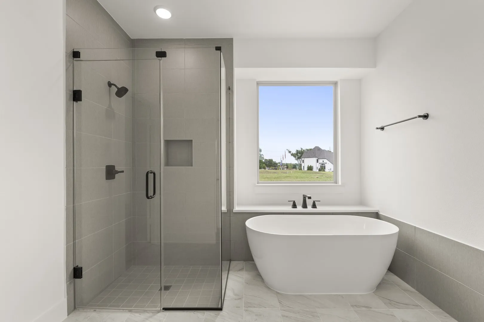 16. 12808 Cedar Ridge - Bath