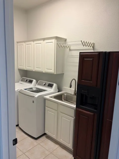 Single Family Residence For Sale in Collin County , 5450 Travis Drive, Frisco, Texas 75034, 3 Bedroom, 3 Bathroom, 2 Garage spaces, 2,987 Sqft, built in 1999, mls#21215690, Real Estate Agent in Frisco, Homes For Sale in Collin county, Homes For Sale in Frisco, Realtor in Frisco Texas, Real Estate Brokerage Independent Realty Texas, Luminita Cordes Realtor