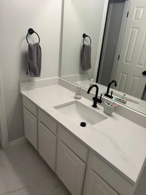 Single Family Residence For Sale in Collin County , 5450 Travis Drive, Frisco, Texas 75034, 3 Bedroom, 3 Bathroom, 2 Garage spaces, 2,987 Sqft, built in 1999, mls#21215690, Real Estate Agent in Frisco, Homes For Sale in Collin county, Homes For Sale in Frisco, Realtor in Frisco Texas, Real Estate Brokerage Independent Realty Texas, Luminita Cordes Realtor