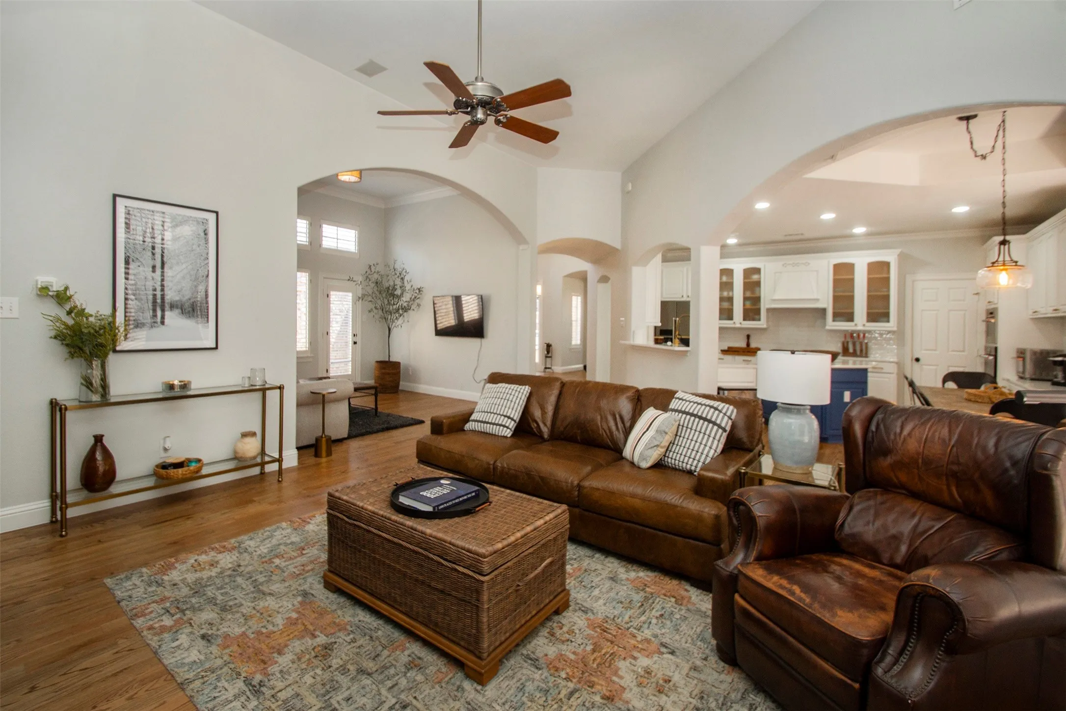 Single Family Residence For Sale in Collin County , 5450 Travis Drive, Frisco, Texas 75034, 3 Bedroom, 3 Bathroom, 2 Garage spaces, 2,987 Sqft, built in 1999, mls#21215690, Real Estate Agent in Frisco, Homes For Sale in Collin county, Homes For Sale in Frisco, Realtor in Frisco Texas, Real Estate Brokerage Independent Realty Texas, Luminita Cordes Realtor